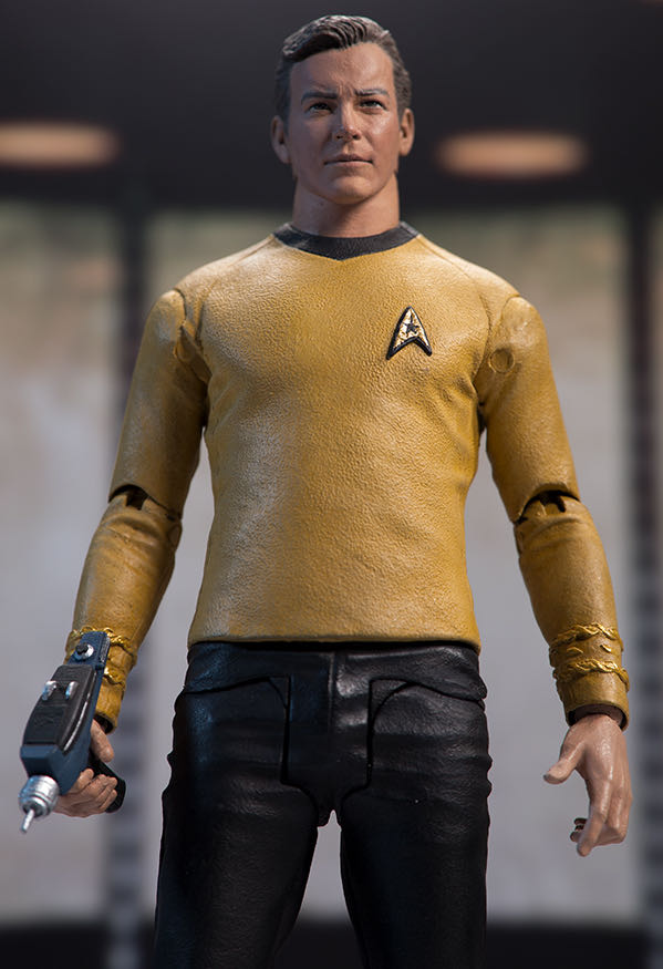 Captain James T Kirk - Qmx (Star Trek Original Series) action figure collectible [Barcode 787926130126] - Main Image 4