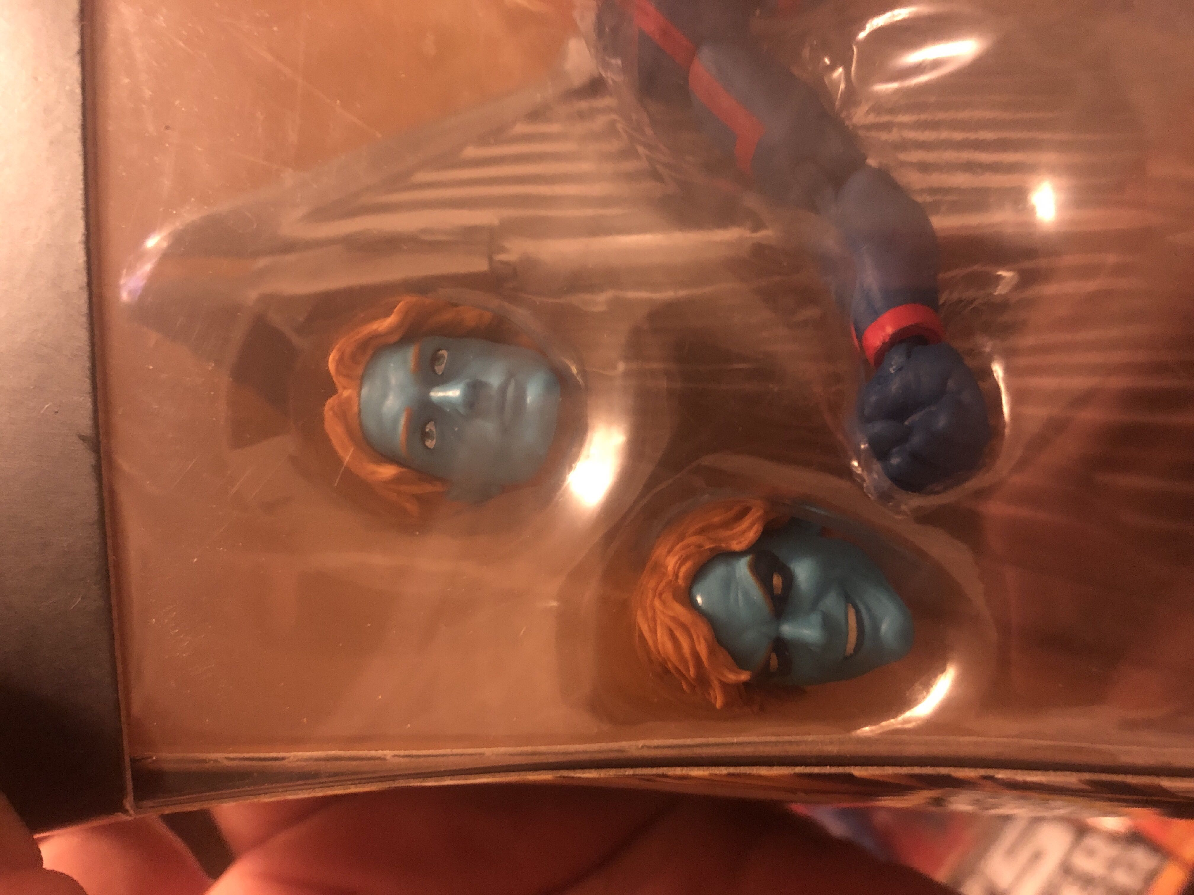 Archangel (Deluxe) (GameStop Exclusive) - Hasbro (X-Men) action figure collectible [Barcode 630509773442] - Main Image 3