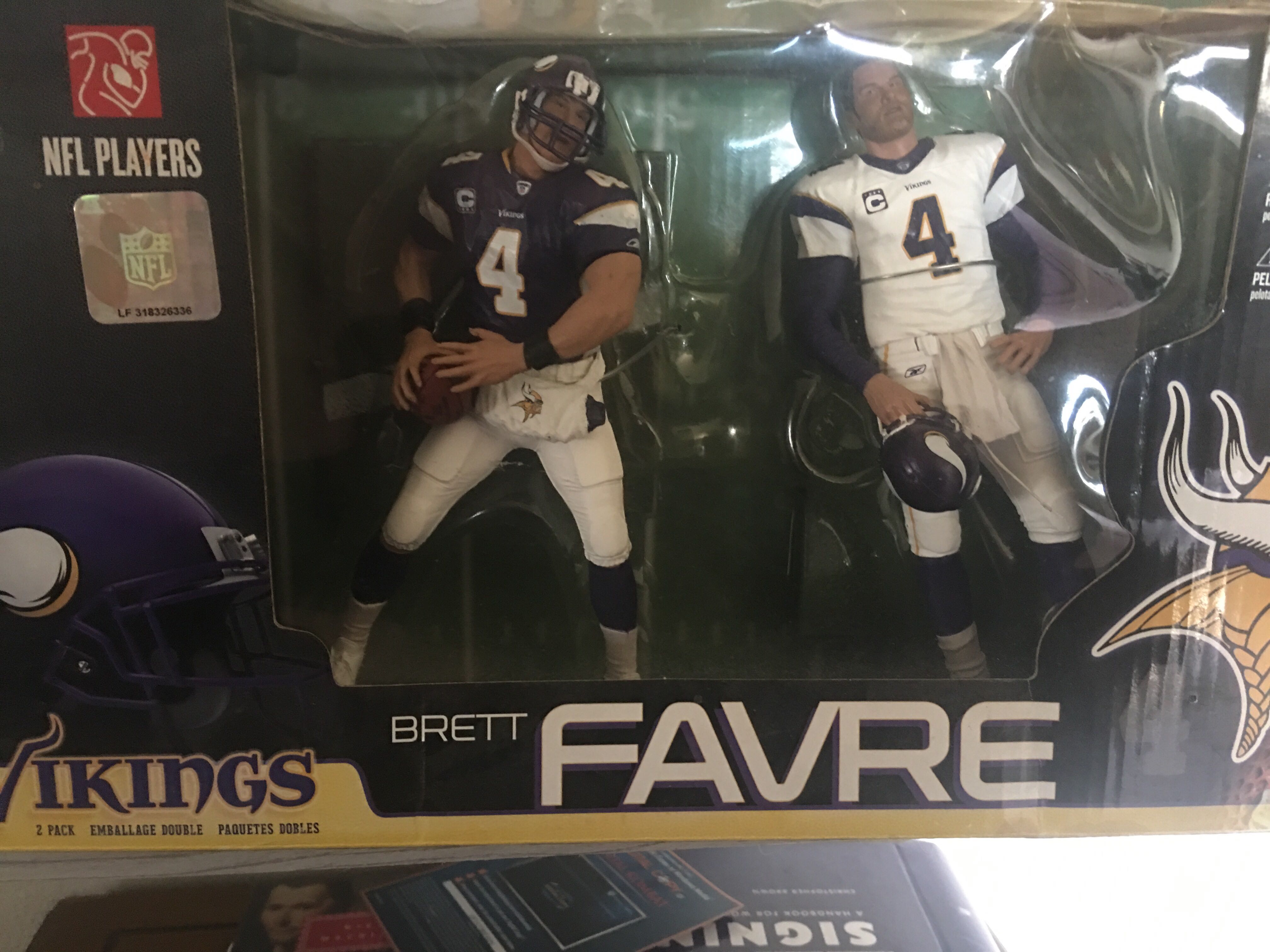 Wall-E (Disney) 400 Box Lunch Earth Day Exclusive