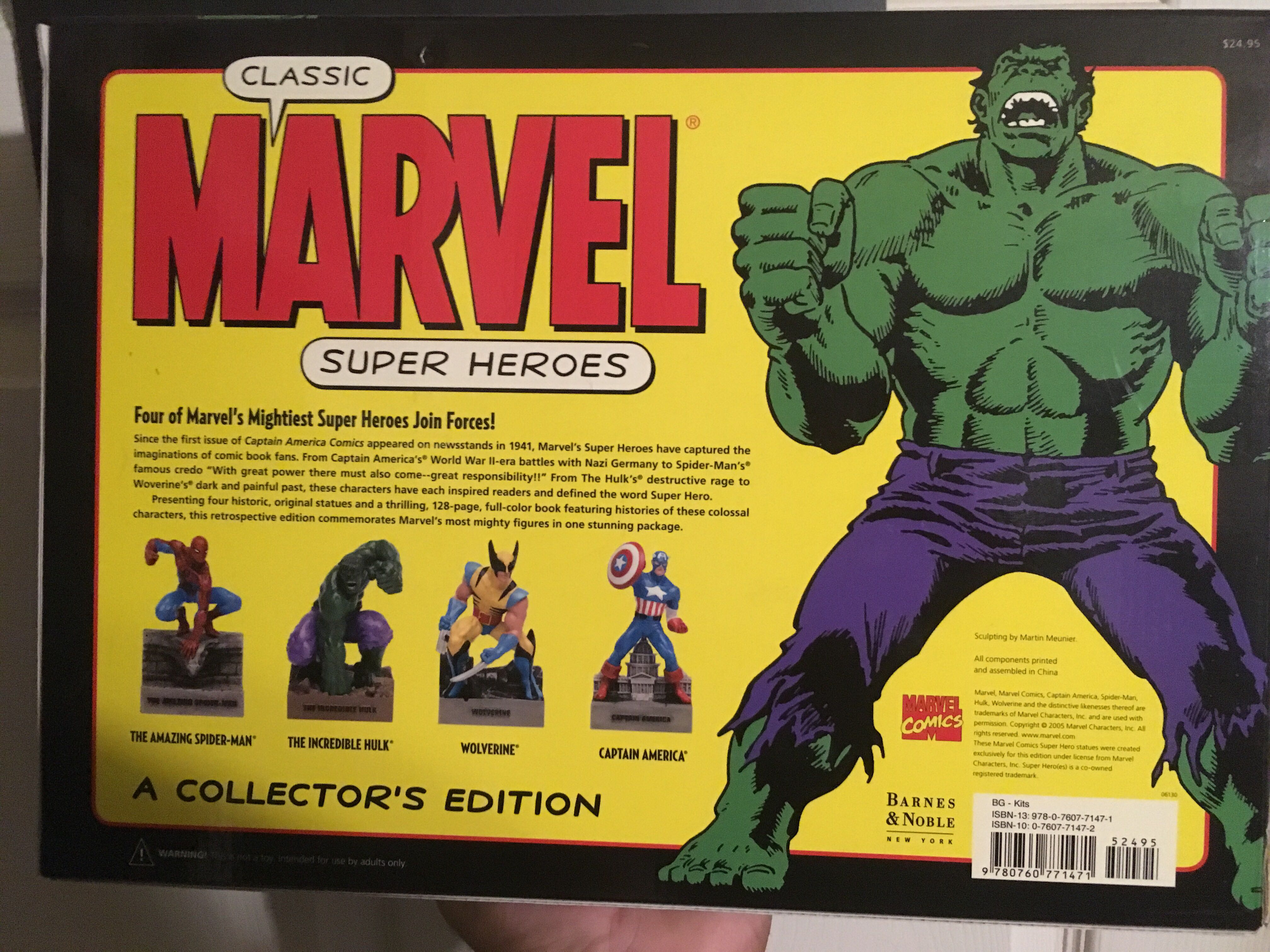 Classic Marvel Super Heroes  - Marvel Comics (Barnes & Noble) action figure collectible [Barcode 9780760771471] - Main Image 3