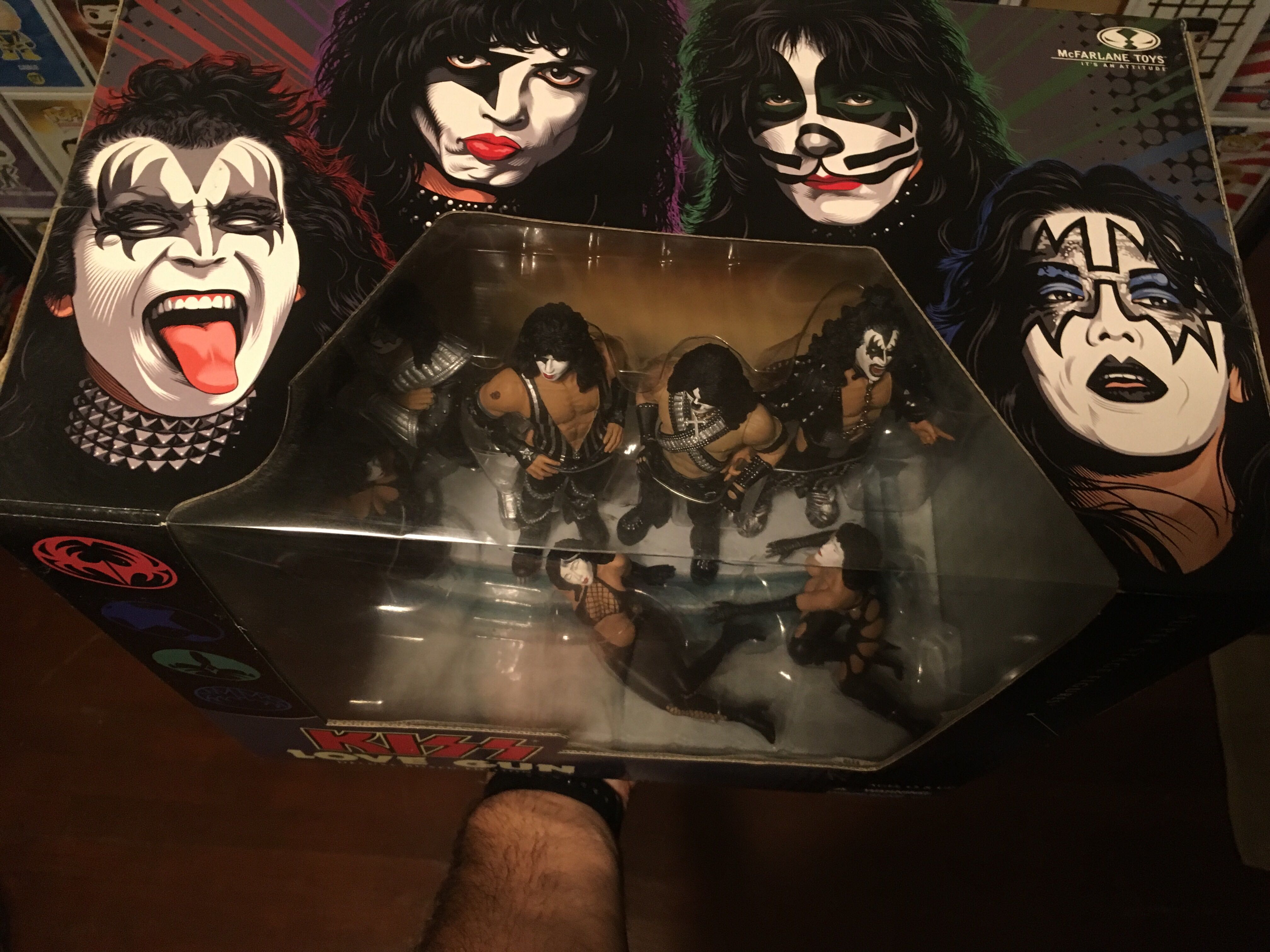 Kiss Love Gun - McFarlane Toys (Super Stage Figures) action figure collectible [Barcode 787926123920] - Main Image 2