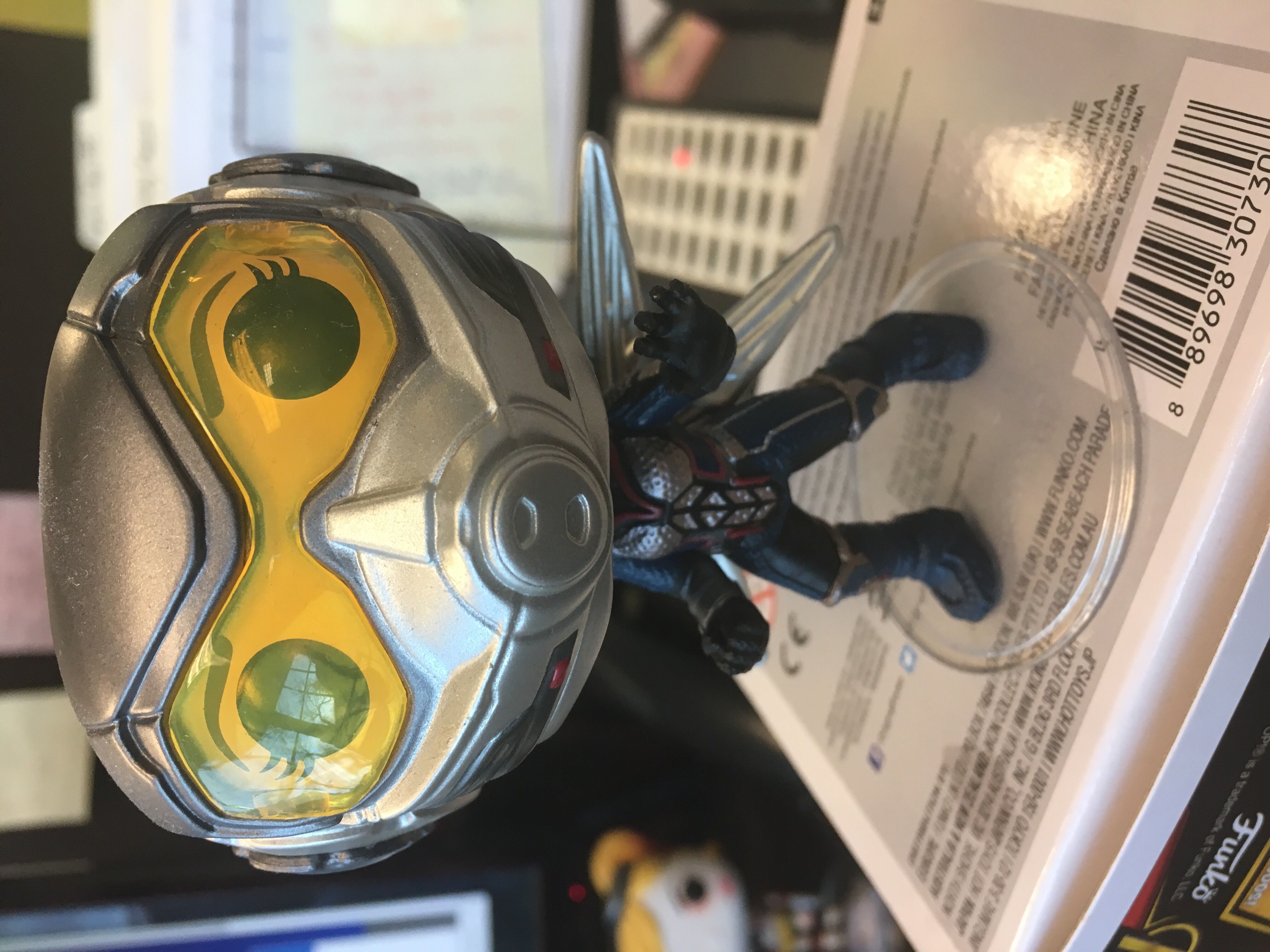 Wasp Funko 341-Chase - Funko (Marvel Cinematic Universe) action figure collectible [Barcode 889698307307] - Main Image 3