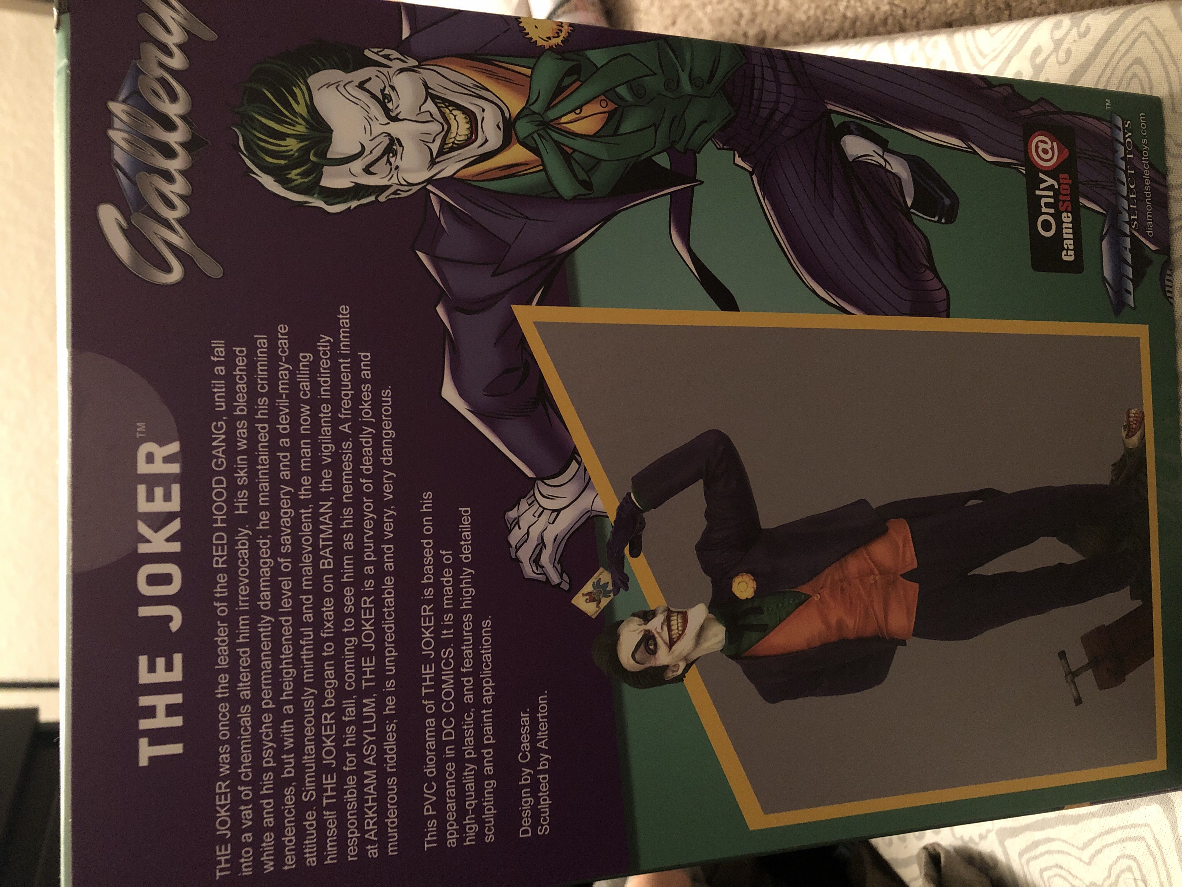 The Joker - Diamond Select Toys (DC Comics) action figure collectible [Barcode 699788828922] - Main Image 3