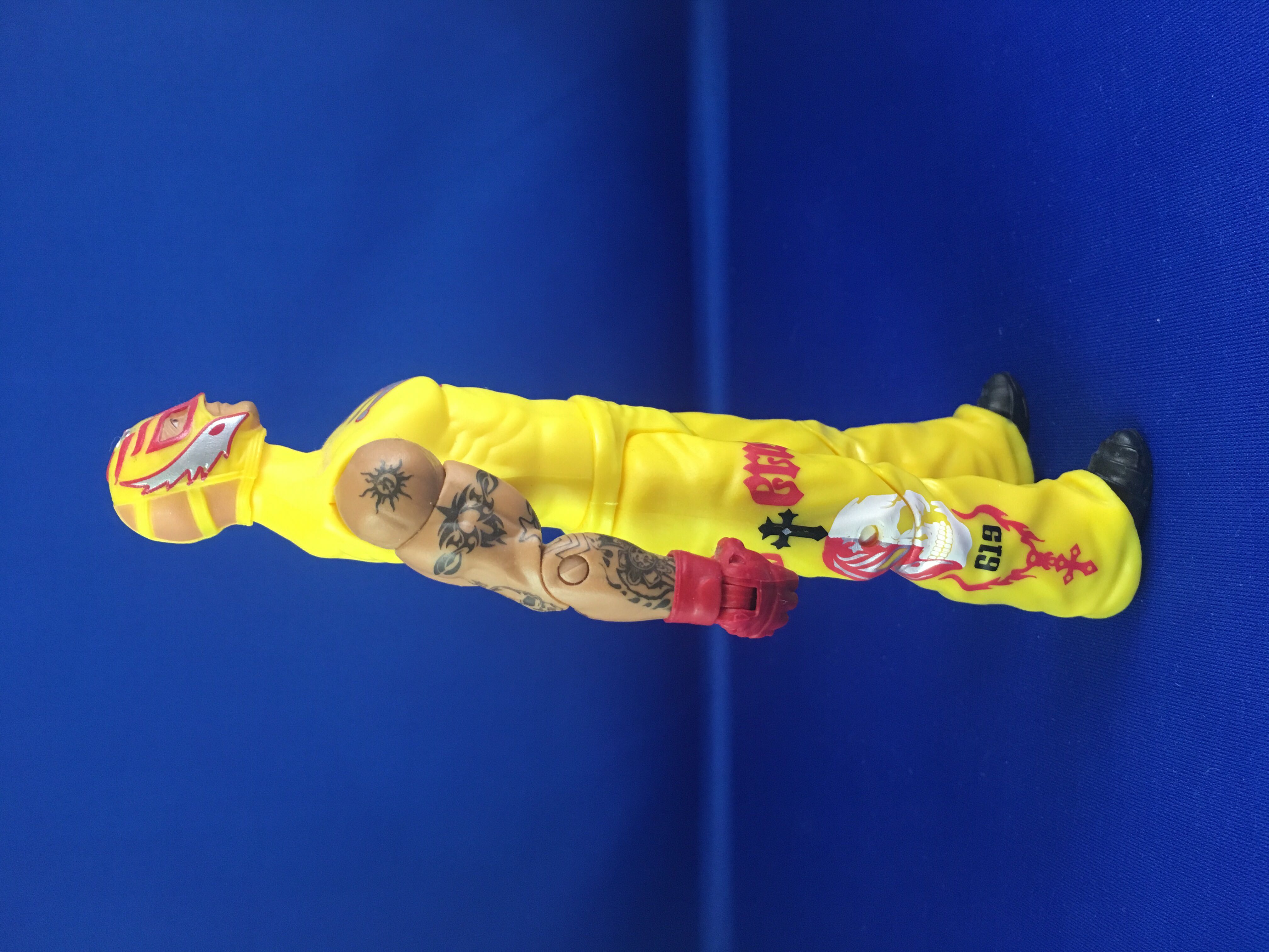 WWE Rey Mysterio Basic Figure #63 - Mattel (WWE) action figure collectible [Barcode 8001444357349] - Main Image 4