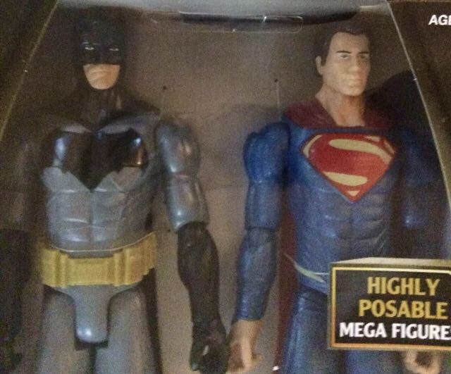 Batman v Superman: Dawn of Justice Batman and Superman Figure 2-pack - Mattel (Batman v Superman Dawn Of Justice Movie) action figure collectible [Barcode 887961263824] - Main Image 2