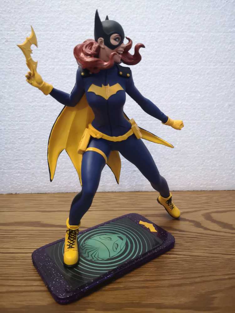 Batgirl The New 52  action figure collectible - Main Image 2