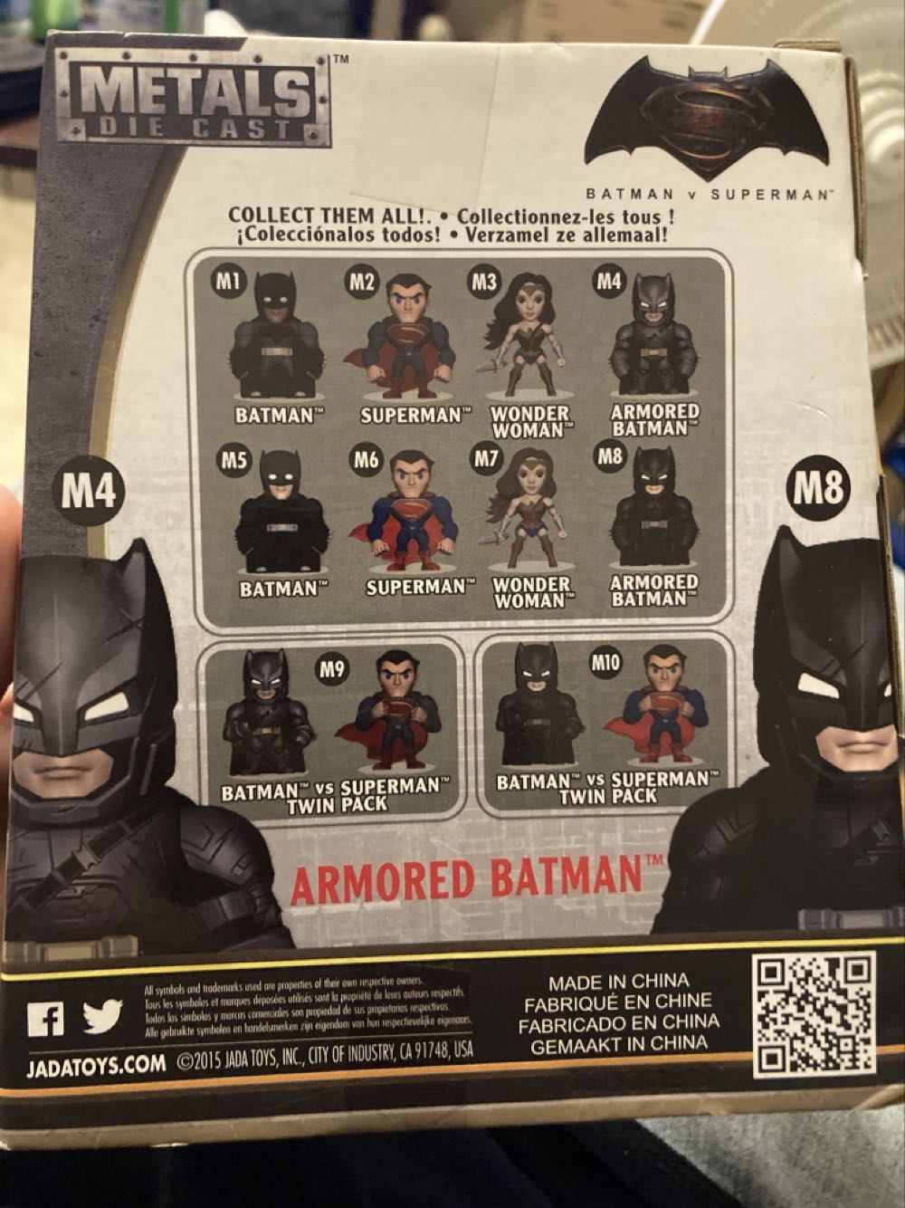 Jada- Metal Die Cast: Armored Batman - Jada (DC Comics) action figure collectible [Barcode 801310976708] - Main Image 3