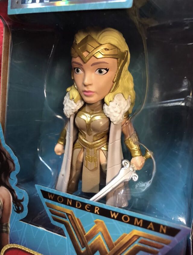 Hippolyta - Metals Die Cast M290 - Jada Toys (Wonder Woman) action figure collectible [Barcode 801310843536] - Main Image 2