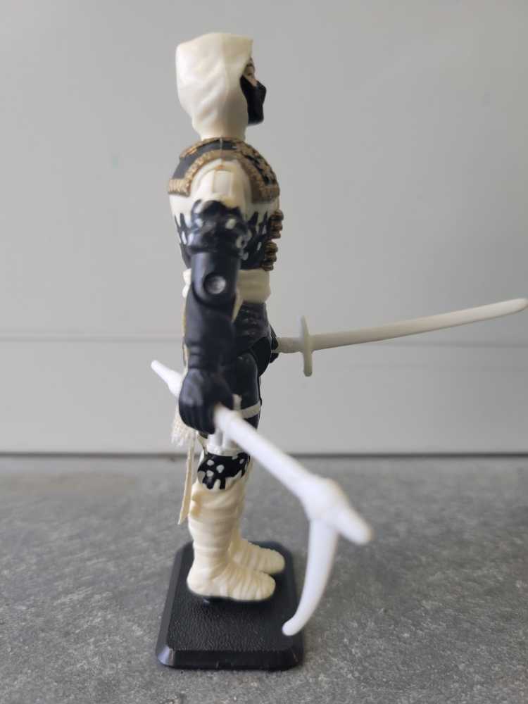 Storm Shadow [v3 - Ninja Force] - Hasbro (G.I. Joe - A Real American Hero) action figure collectible - Main Image 2