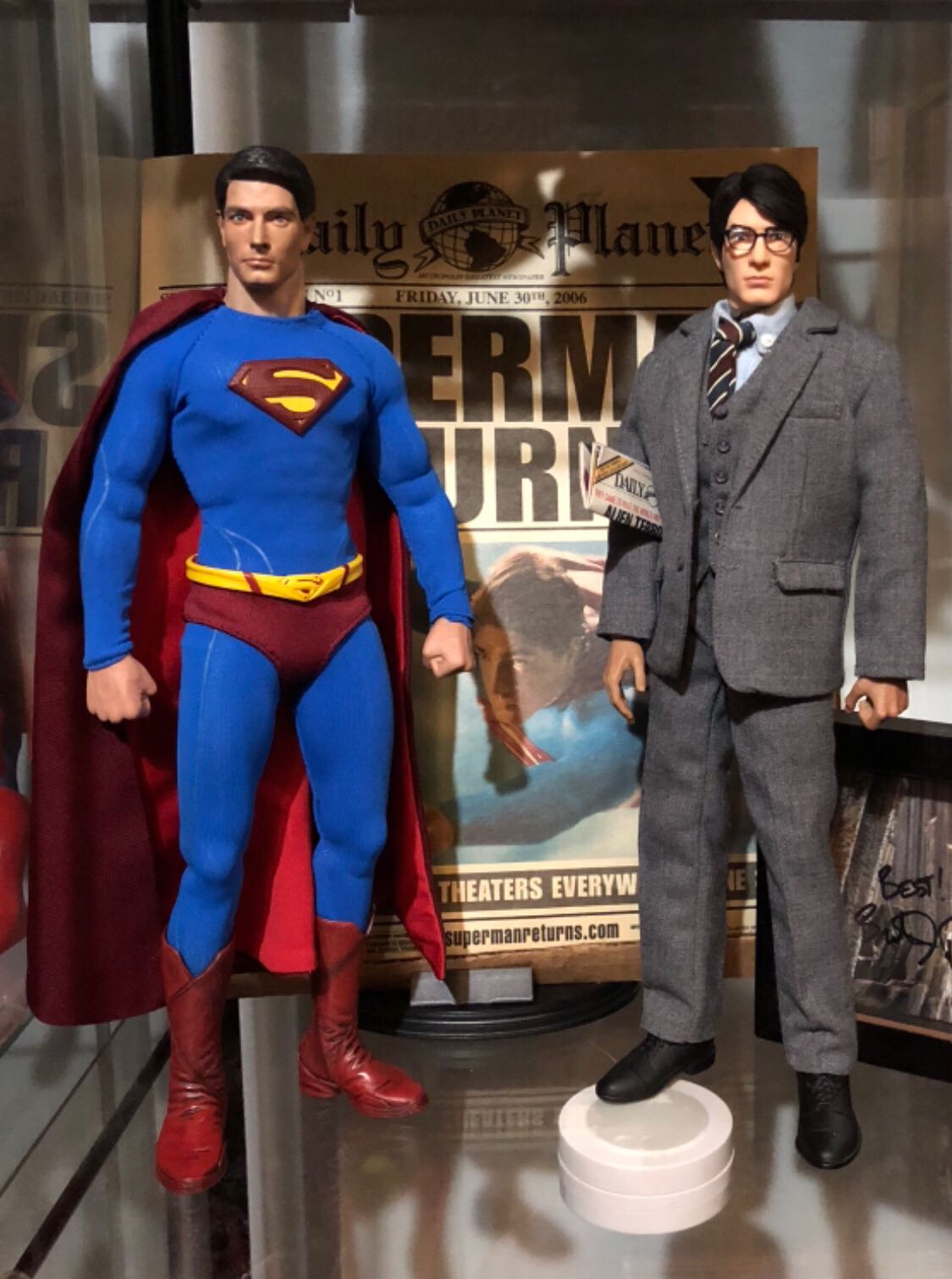 Superman : Brandon Routh - Hot Toys (DC Movies) action figure collectible - Main Image 3