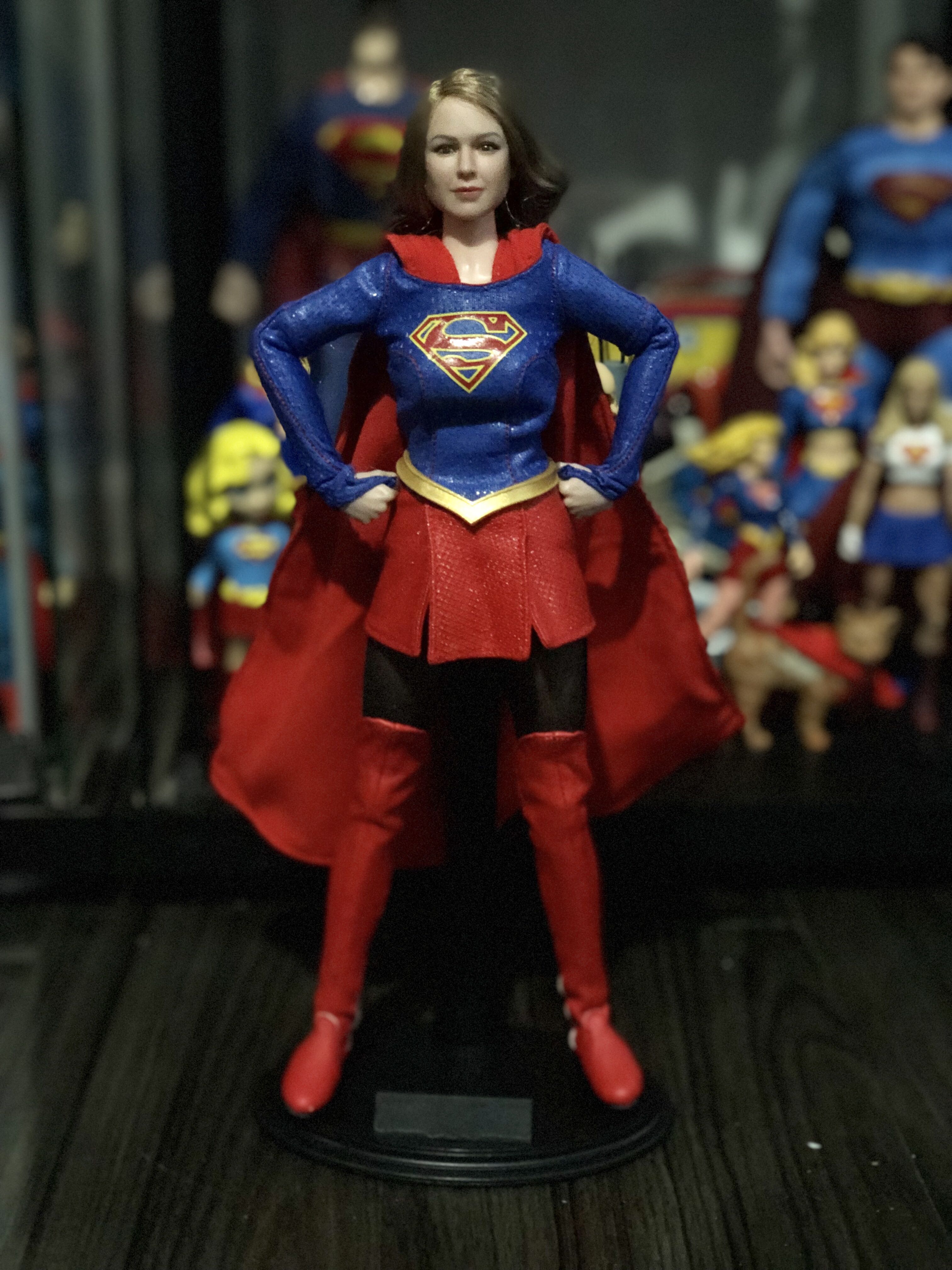 Supergirl : Melissa Benoist - WarStory (DC Comics - Super Heroes) action figure collectible - Main Image 3