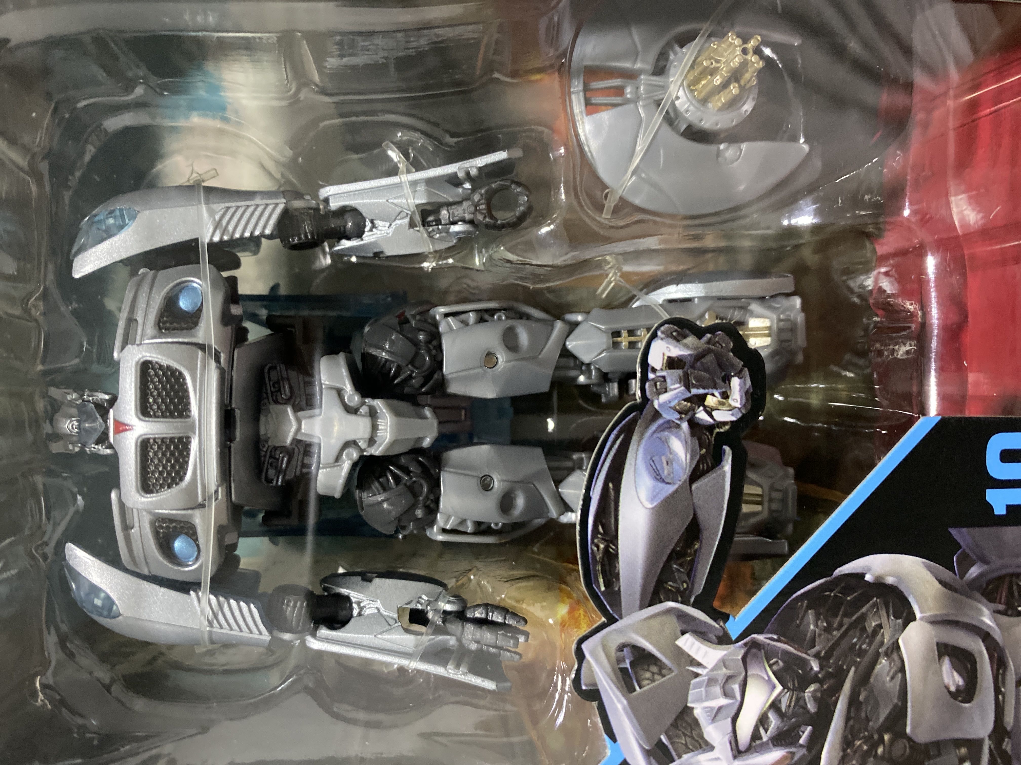 Jazz #10 (Autobot) - Hasbro (Transformers Deluxe Class) action figure collectible [Barcode 630509697700] - Main Image 3