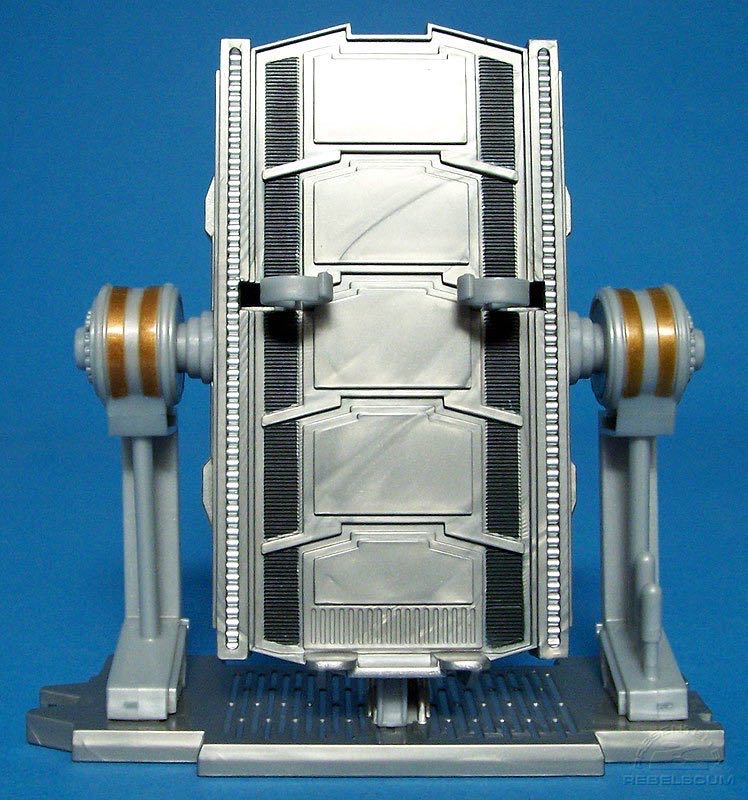 Darth Vader (Rebuild Darth Vader) - Hasbro (Revenge Of The Sith) action figure collectible [Barcode 653569039778] - Main Image 3