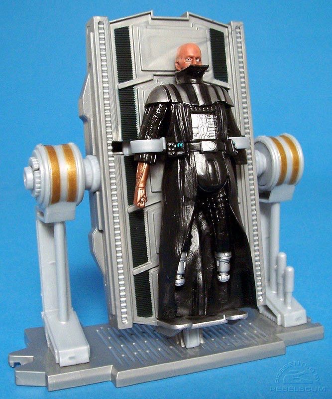Darth Vader (Rebuild Darth Vader) - Hasbro (Revenge Of The Sith) action figure collectible [Barcode 653569039778] - Main Image 4