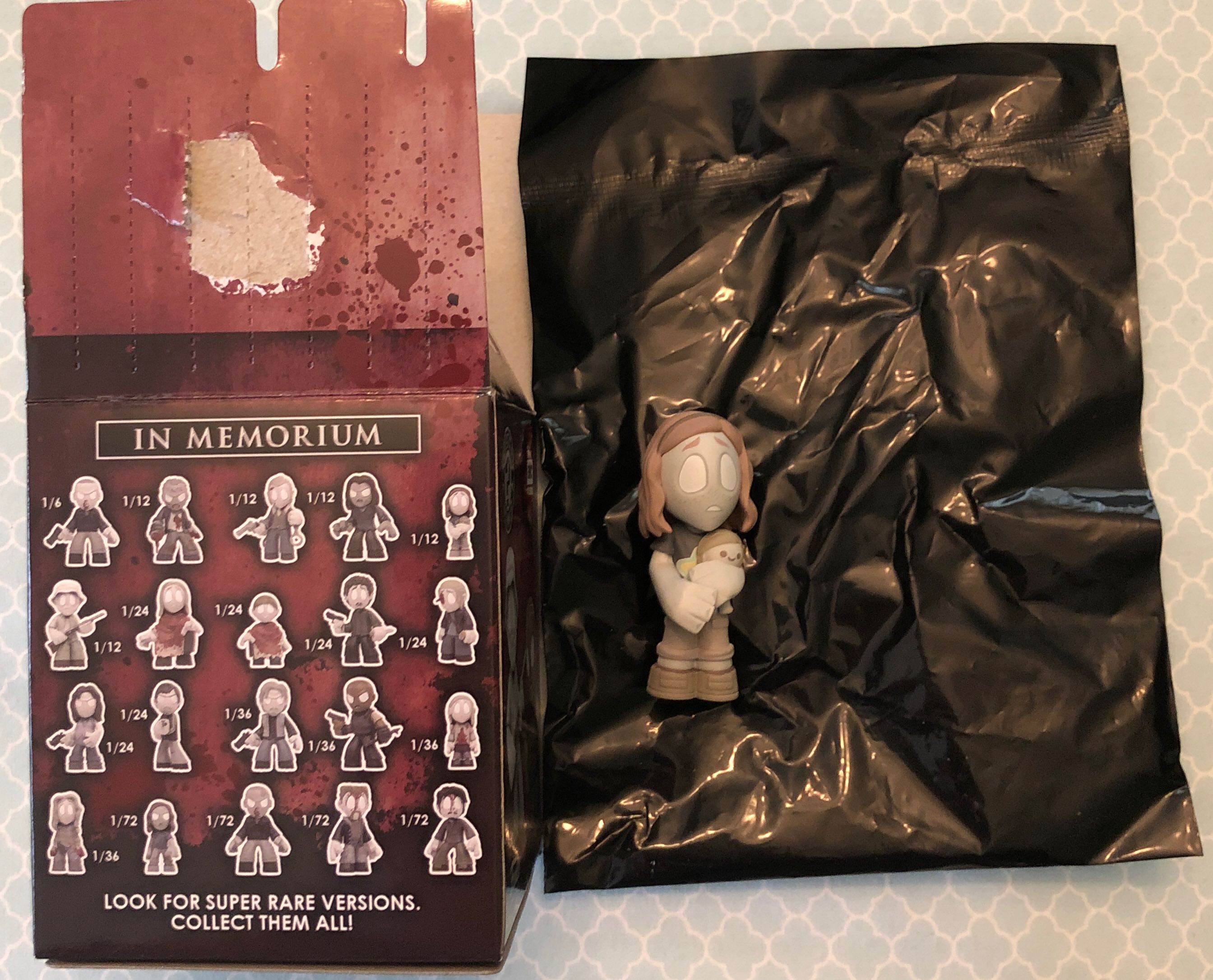 Sophia  (The Walking Dead) action figure collectible [Barcode 889698124836] - Main Image 2