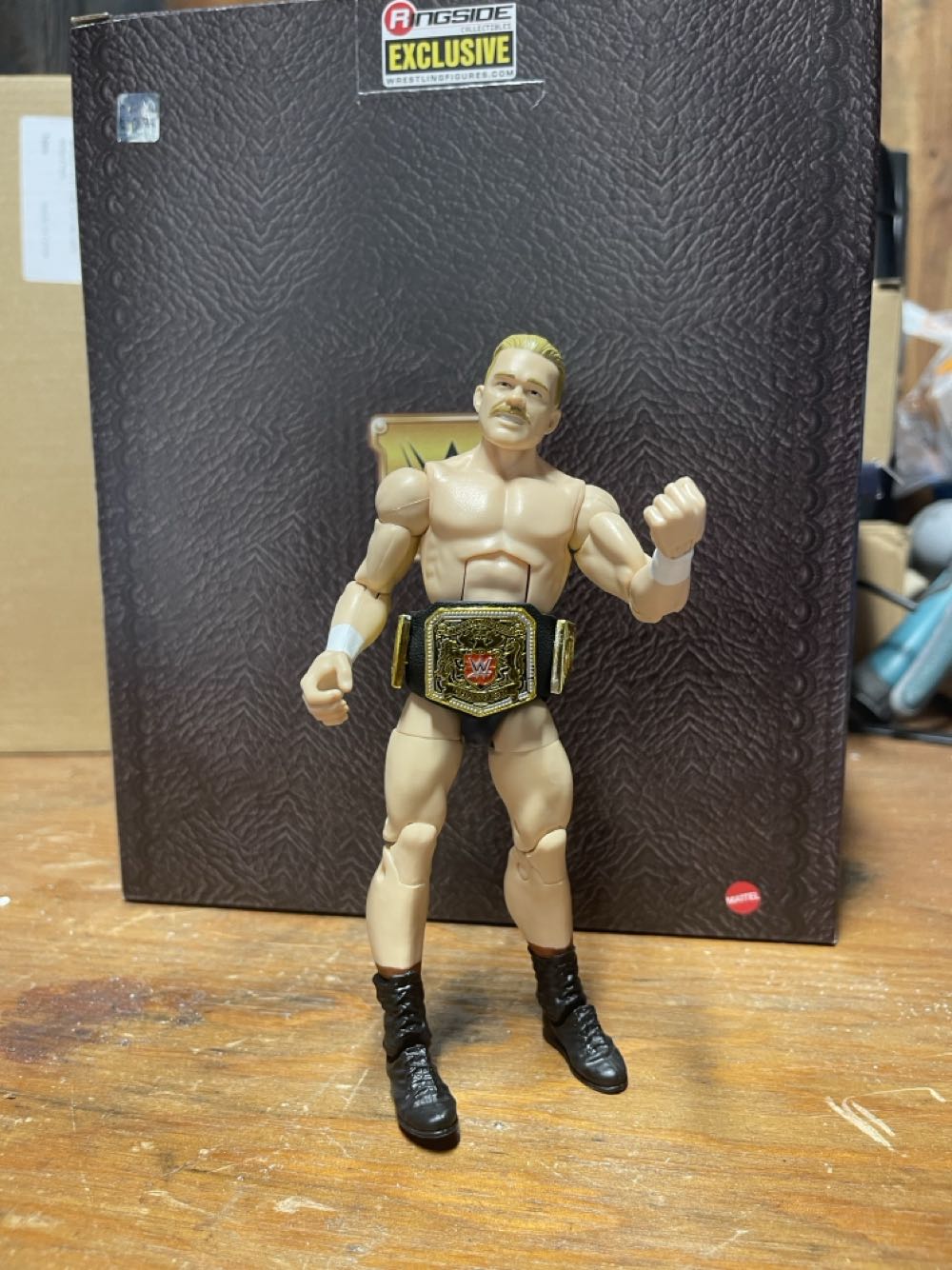 Tyler Bate Loose Figure - Mattel (WWE) action figure collectible [Barcode 25802580] - Main Image 2