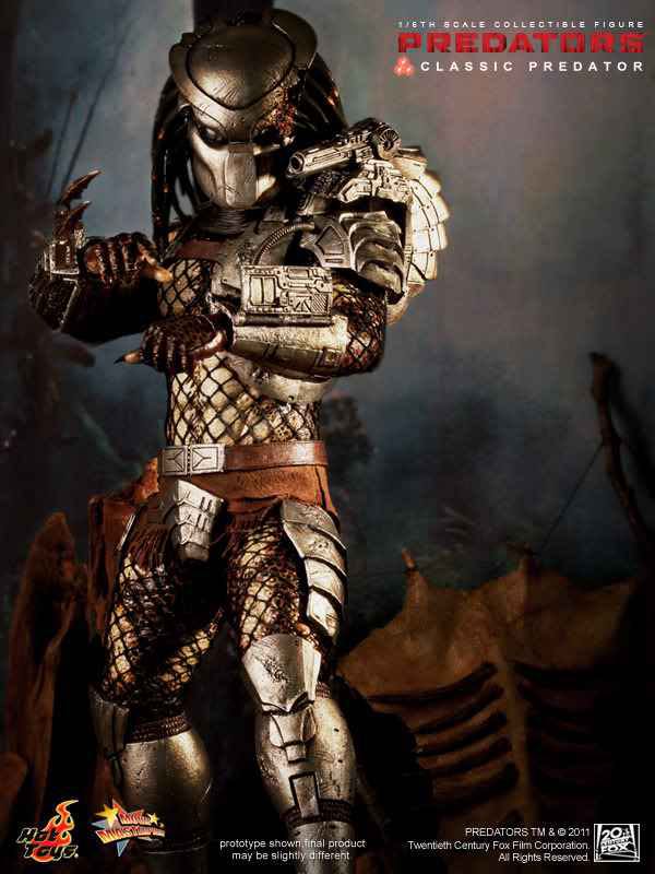 Hot Toys MMS 162 - Predator Classic Suit (Predators) - Hot Toys (Predators) action figure collectible - Main Image 2