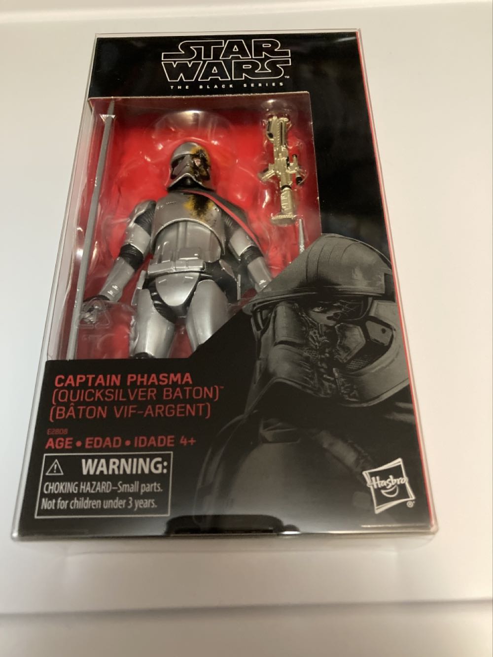 Star Wars Black Series (Last Jedi) Captain Phasma (Quicksilver Baton) - Hasbro (Star Wars: The Last Jedi) action figure collectible [Barcode 630509706556] - Main Image 3