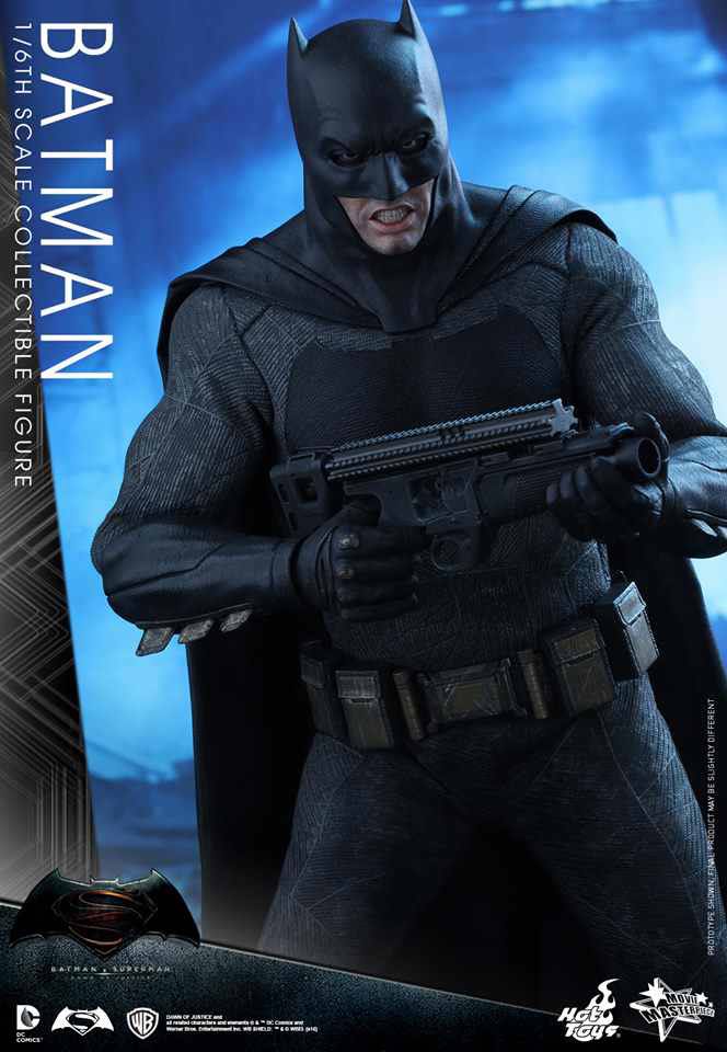 Hot Toys MMS 342 - Batman Frank Miller Suit (Batman V Superman) - Hot Toys (Batman V Superman) action figure collectible - Main Image 2