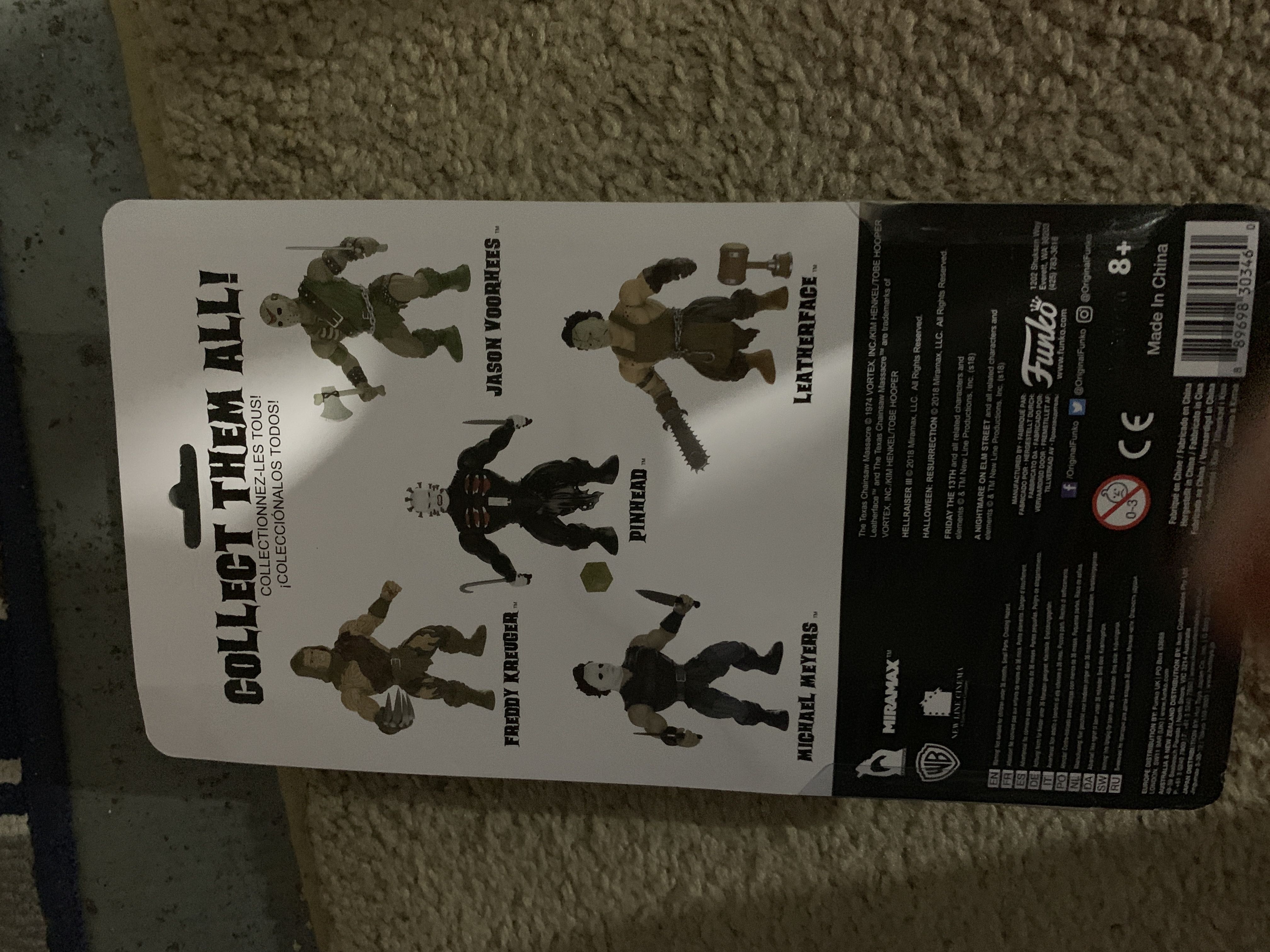 Freddy Kreuger Savage World - Funko (Savage World) (A Nightmare On Elm Street) action figure collectible [Barcode 889698303460] - Main Image 2