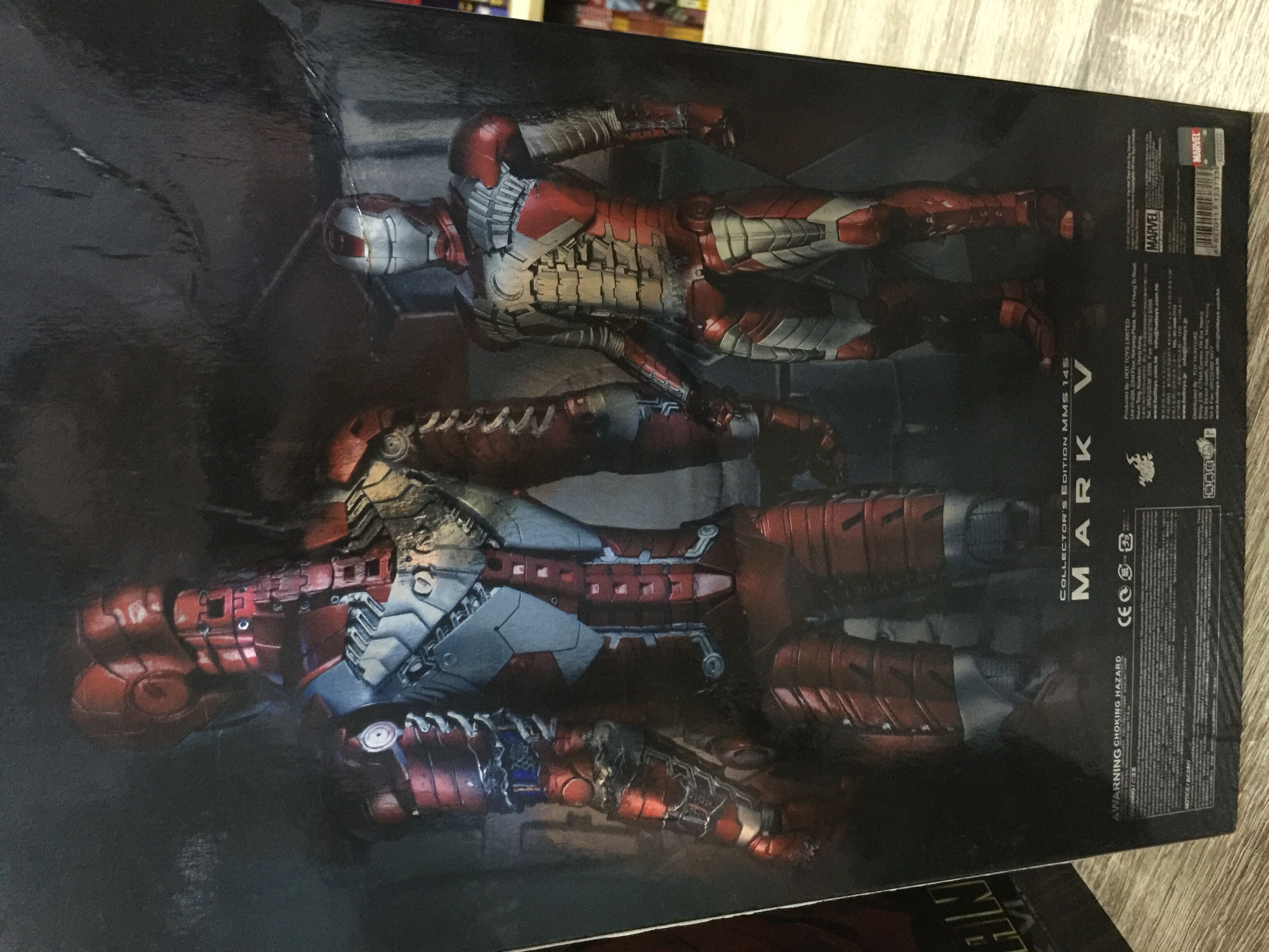 Iron Man 2  MARK V - Hot Toys action figure collectible - Main Image 2