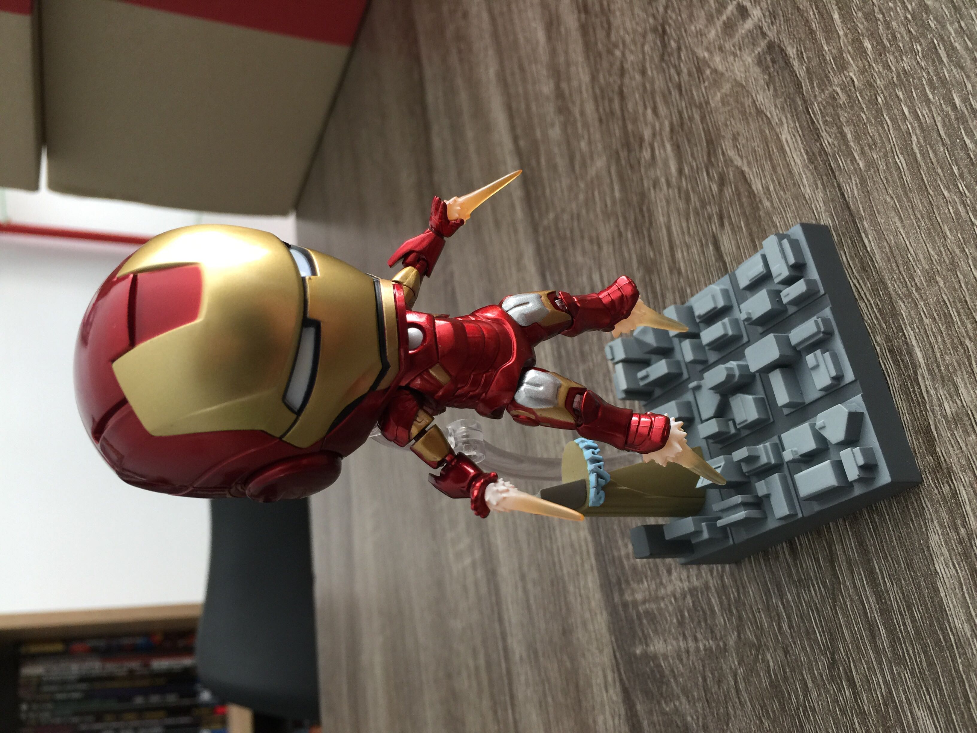 Iron Man Mark 7 Hero’s Edition No.284 - Good Smile Company (Nendoroid Series) action figure collectible - Main Image 3