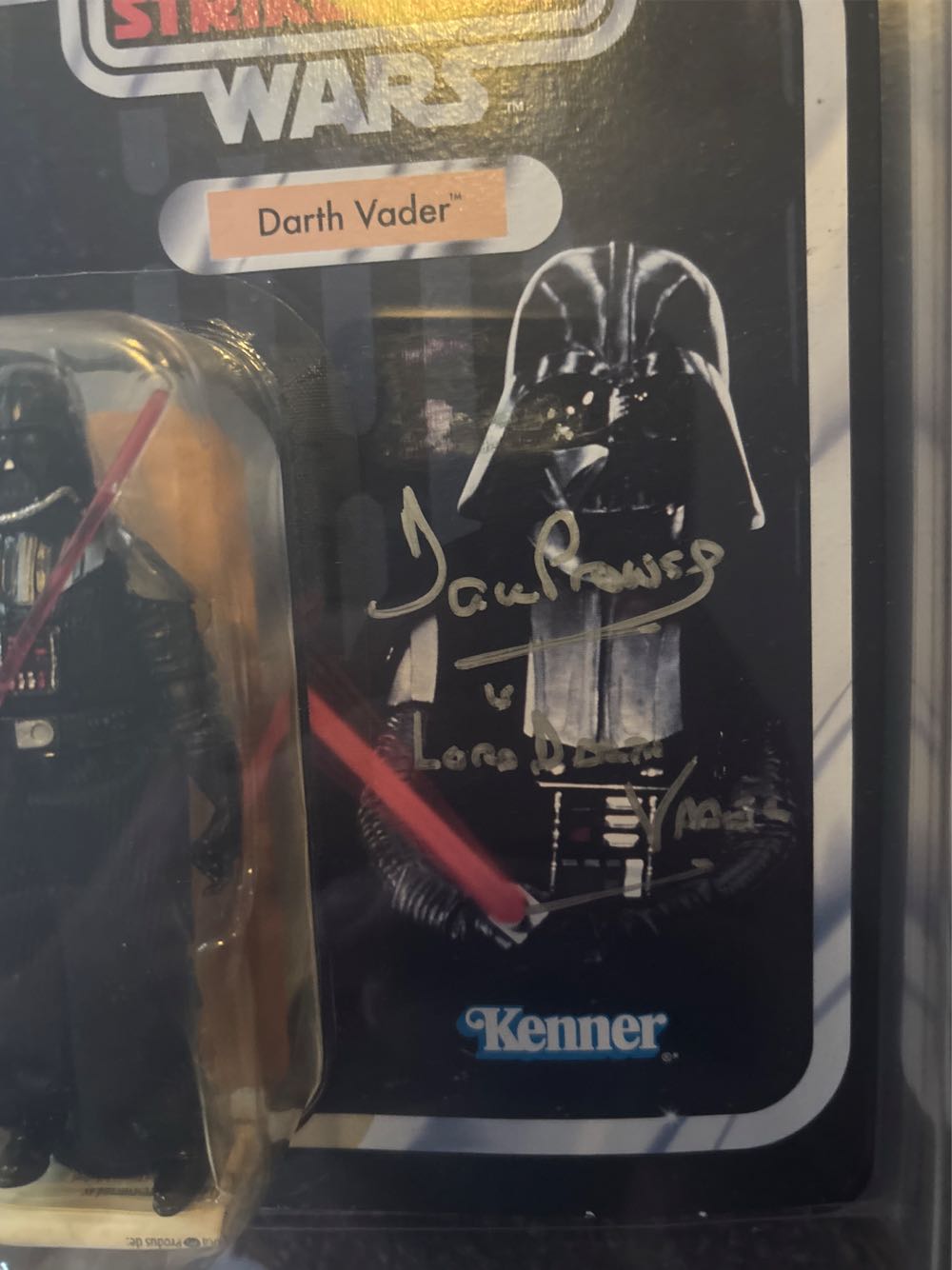 Carded Signed. VC08. ESB Signed Dave Prowse - Hasbro (Episode V: The Empire Strikes Back) action figure collectible [Barcode 653569546740] - Main Image 4