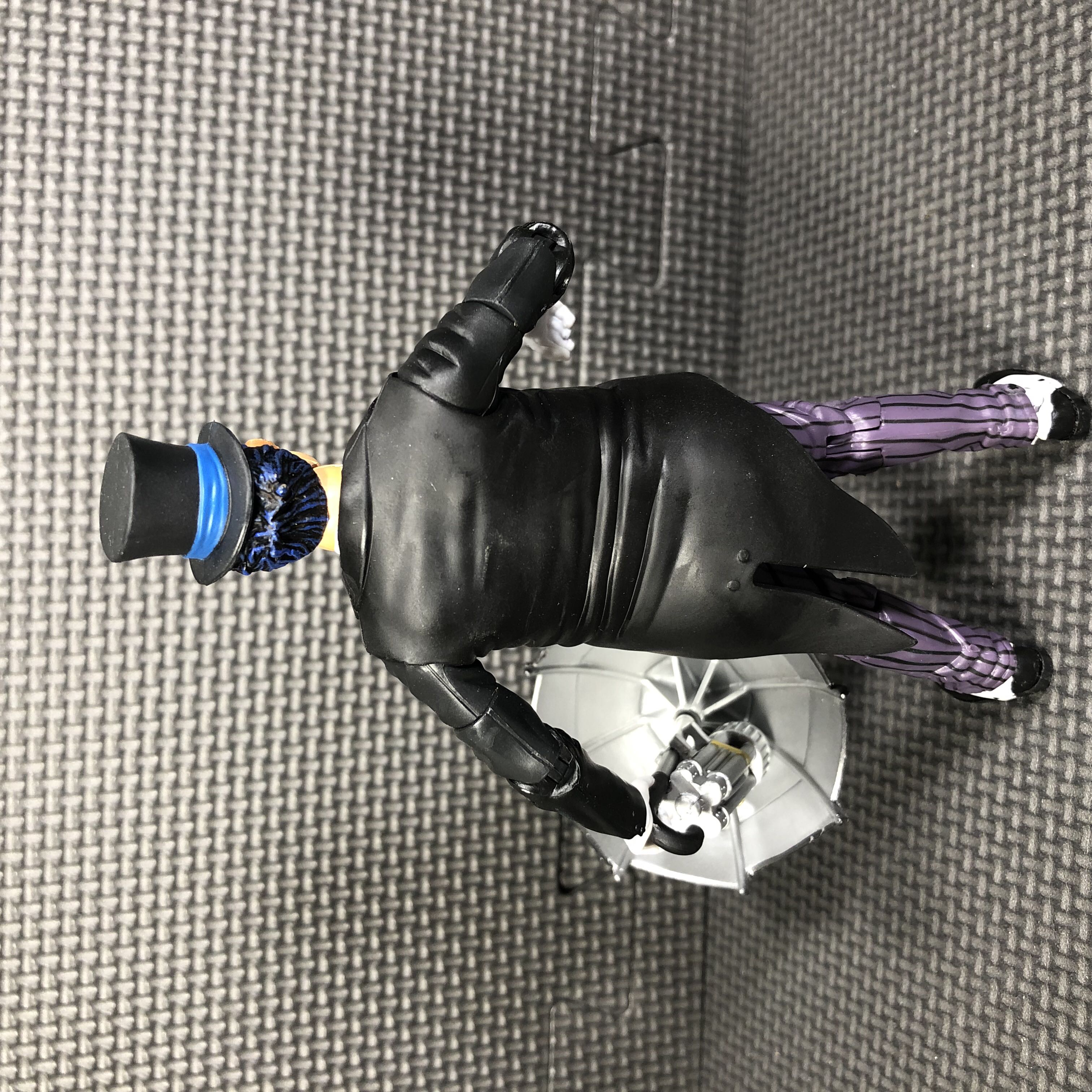 DC UNIVERSE CLASSICS WAVE 1, PENGUIN - DC Mattel action figure collectible - Main Image 3