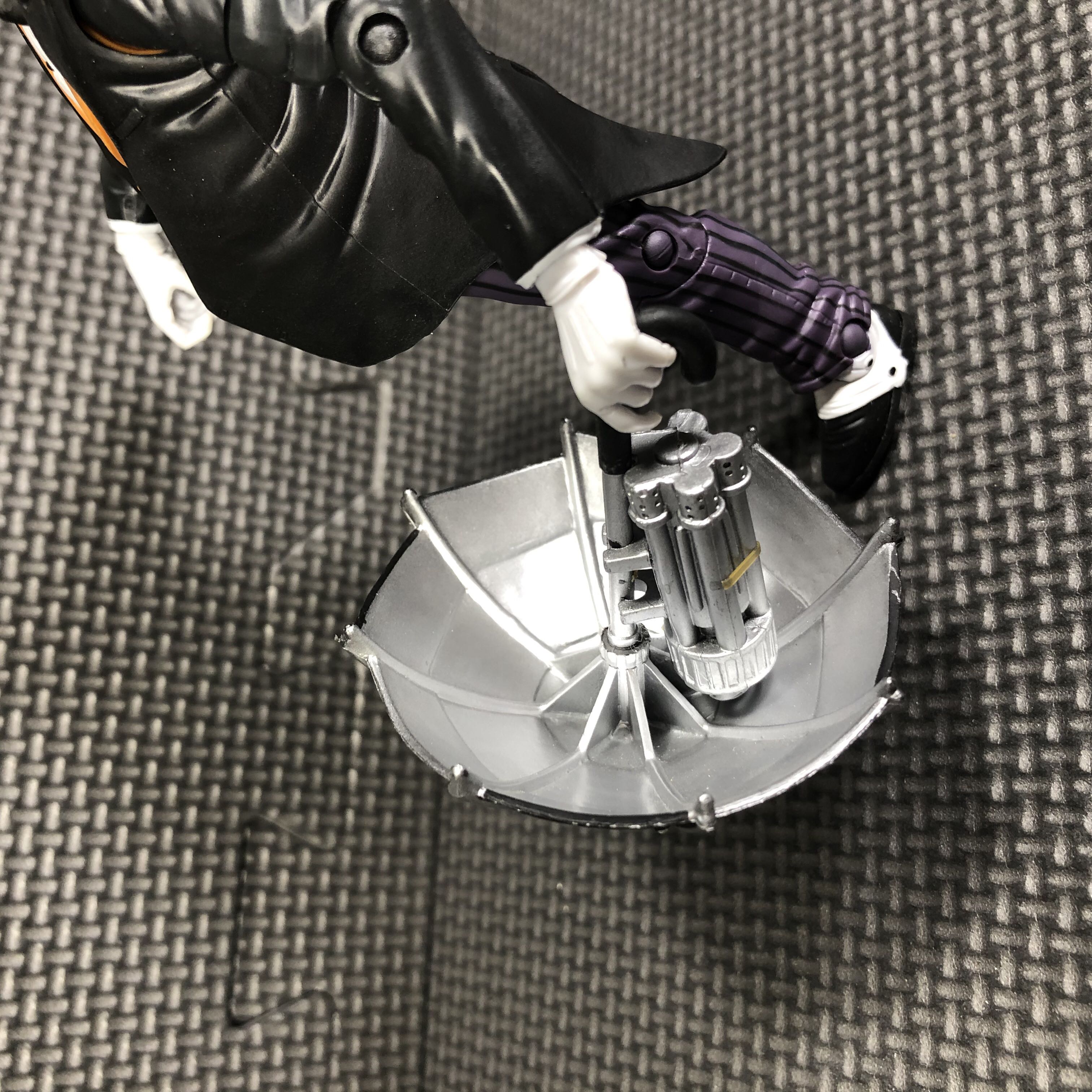 DC UNIVERSE CLASSICS WAVE 1, PENGUIN - DC Mattel action figure collectible - Main Image 4