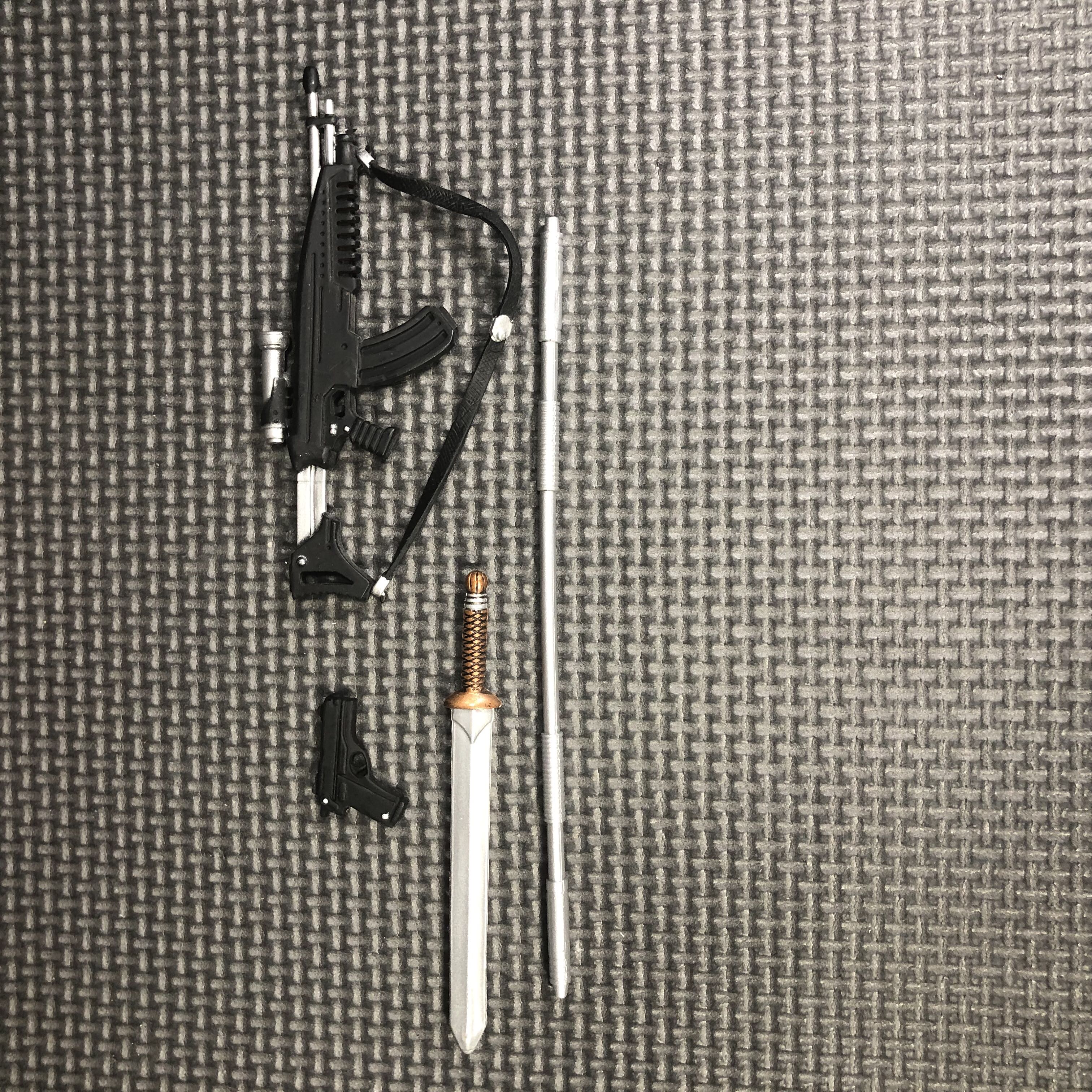 Deathstroke [Masked] - Mattel (DC Universe Classics) action figure collectible - Main Image 4