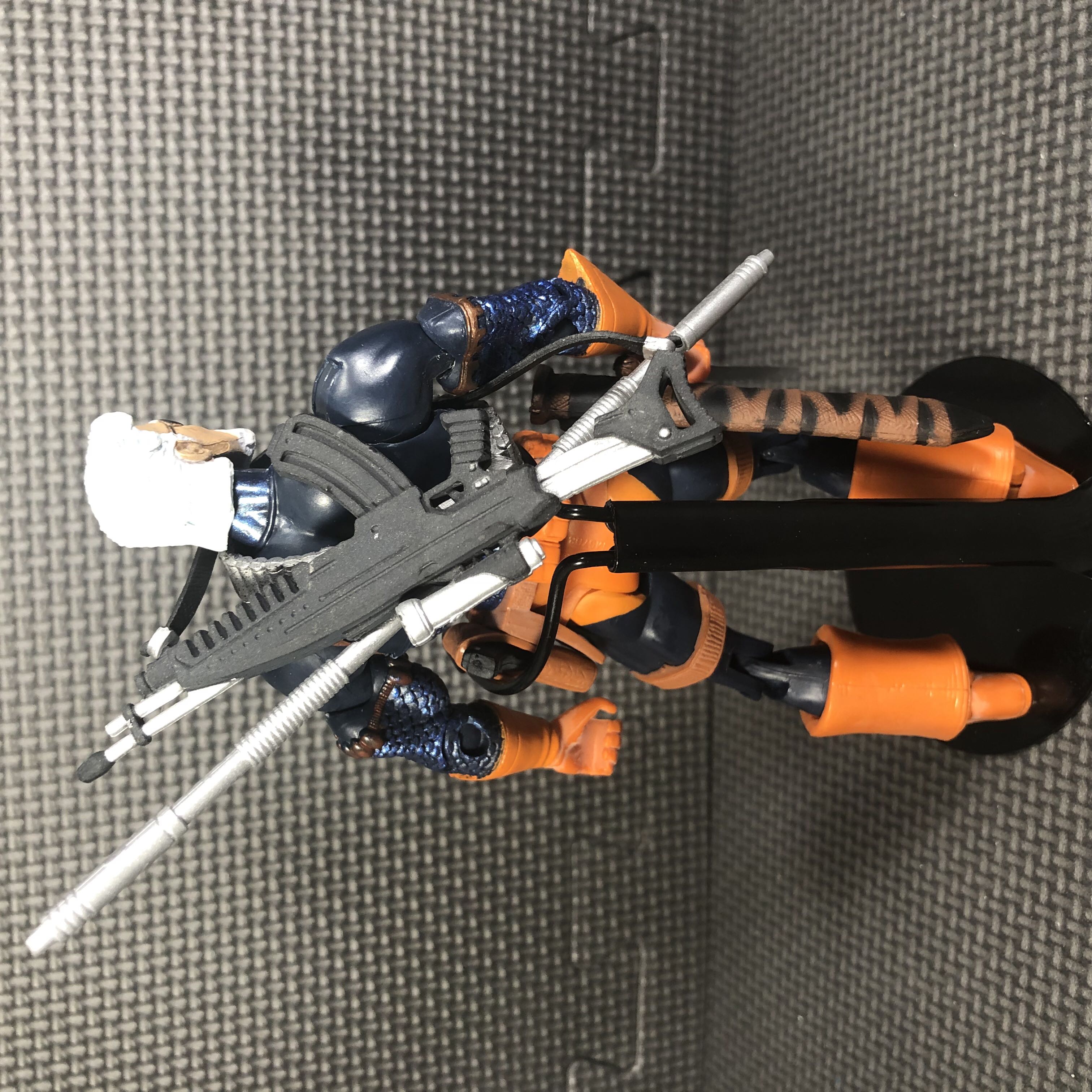 Deathstroke DC UNIVERSE CLASSICS WAVE 3, DEATHSTROKE - DC Mattel action figure collectible - Main Image 3