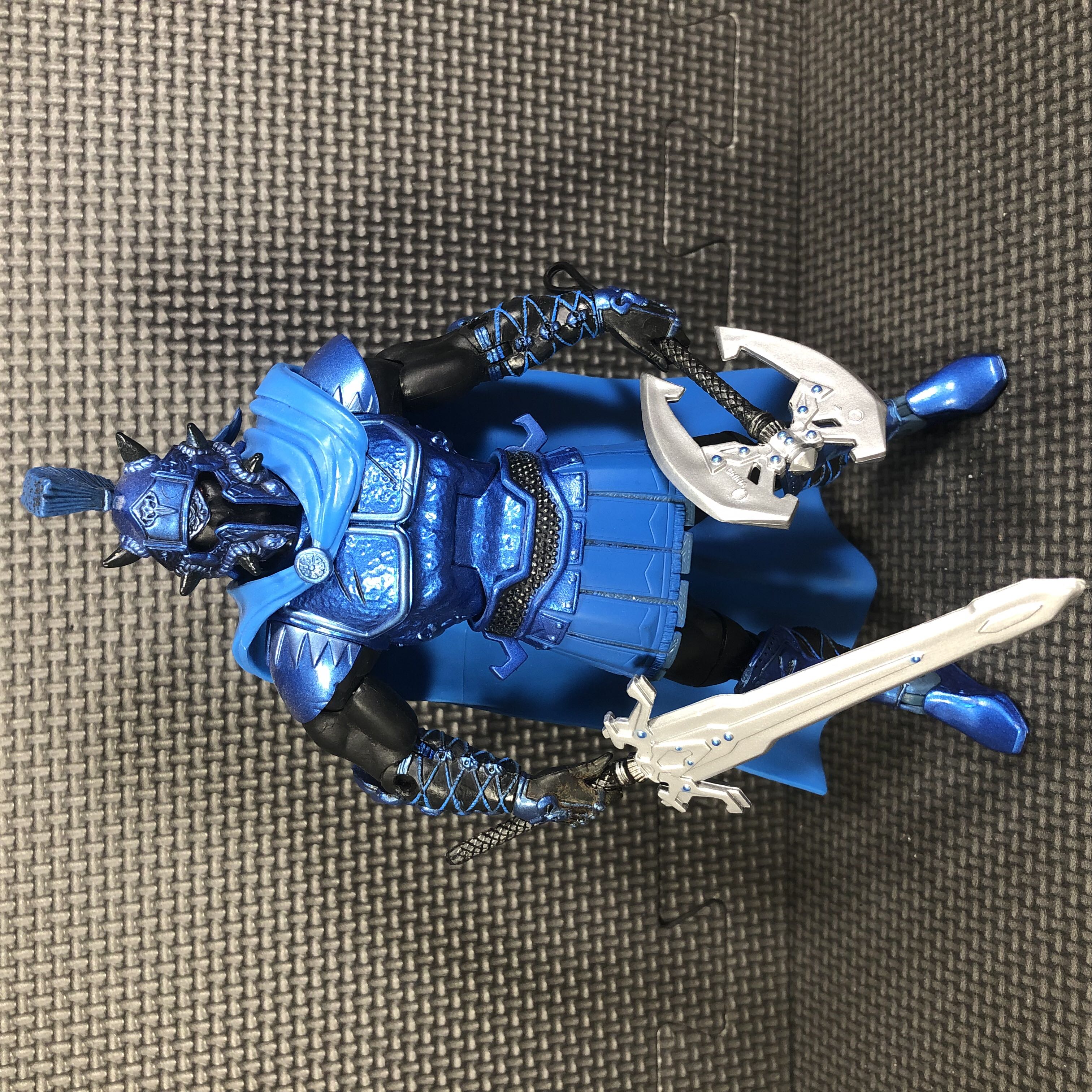 DC Universe Classics, Wave 4: Ares - Mattel (DC Comics - Super Heroes) action figure collectible - Main Image 2