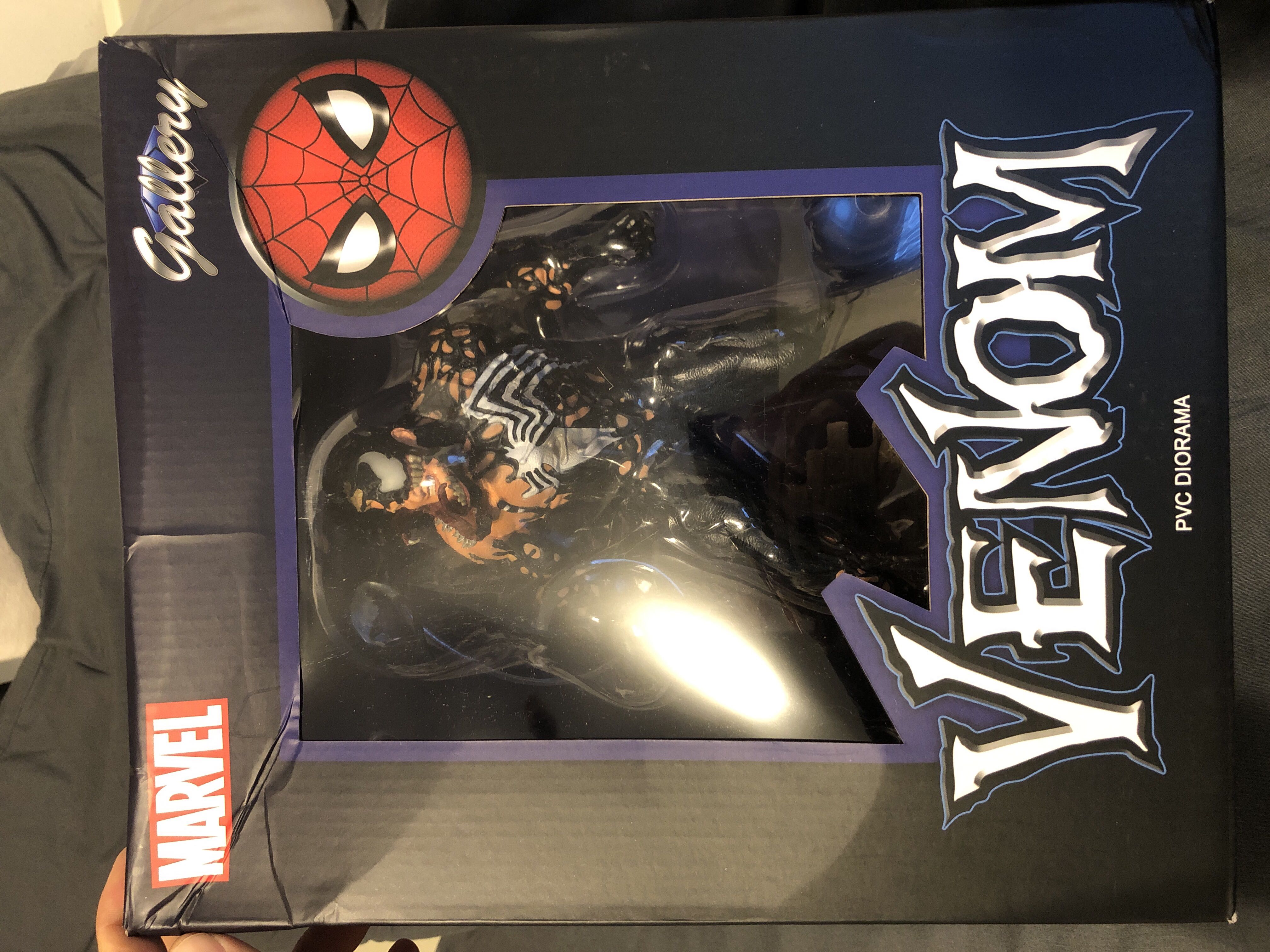 Venom Diamond Select Gallery Venom - Diamond Select action figure collectible [Barcode 699788816097] - Main Image 1