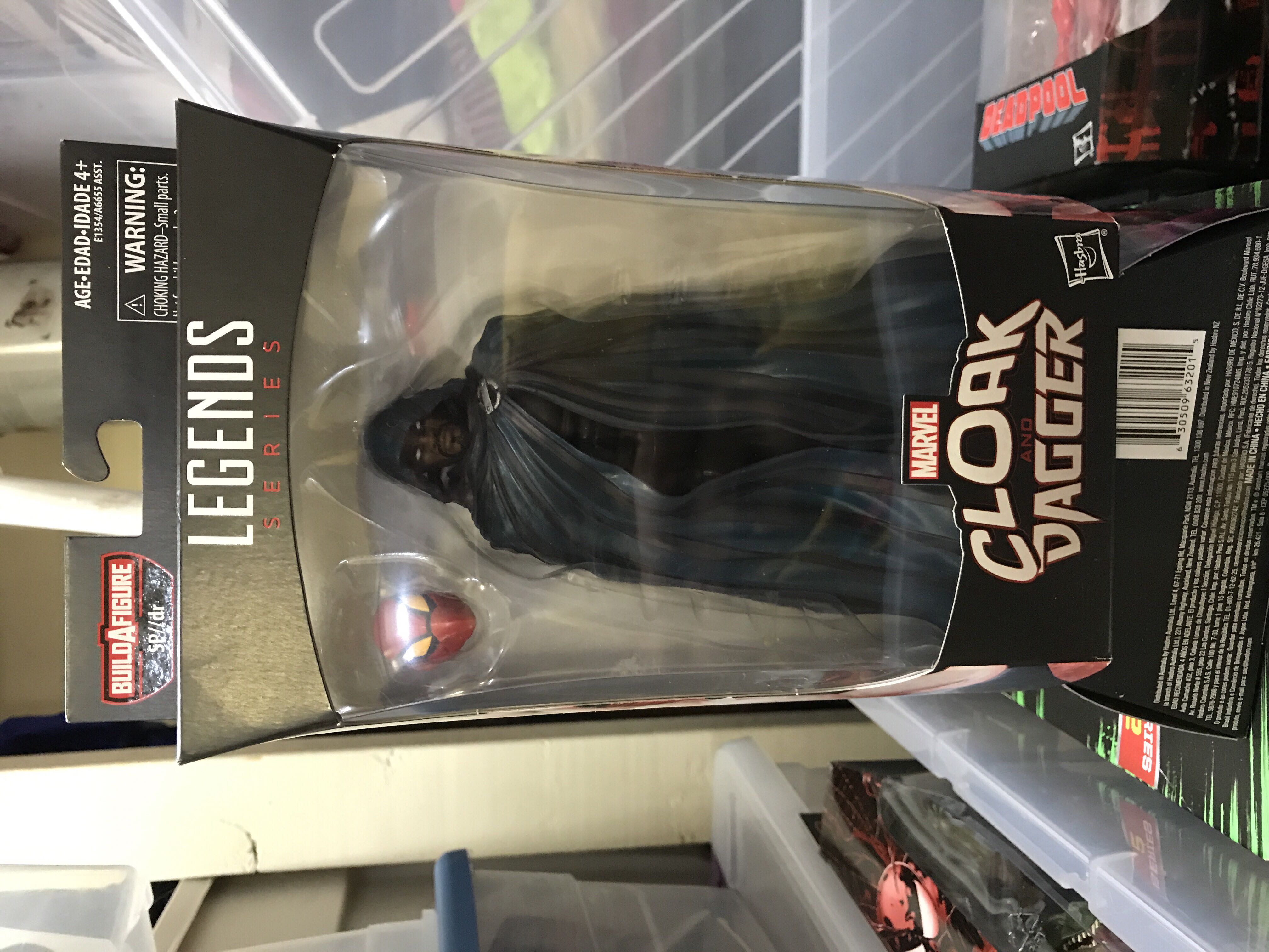 Cloak (SP//dr) - Hasbro (Marvel Legends (BAF - SP//dr)) action figure collectible [Barcode 630509689446] - Main Image 4