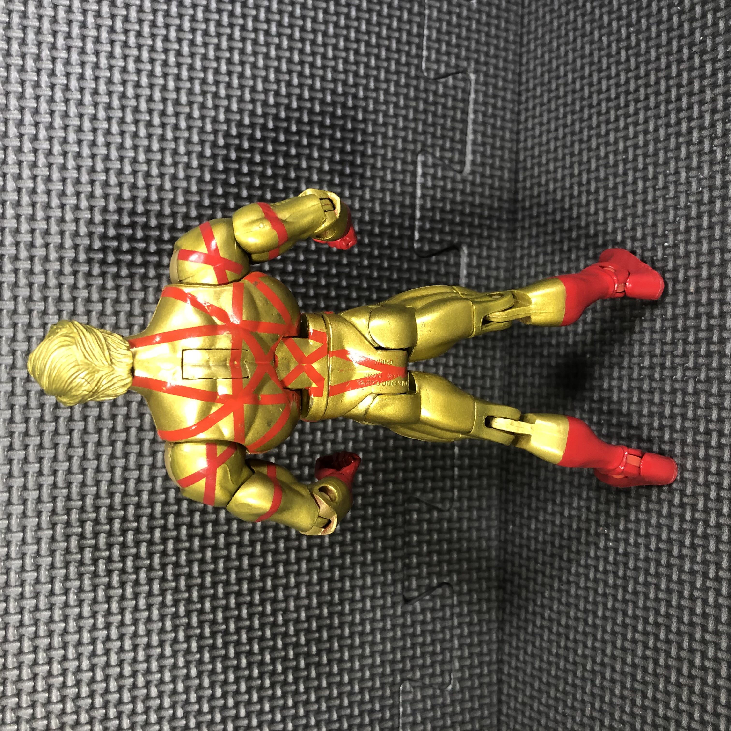 DC Universe Classics, Wave 4: Captain Atom (Gold) - Mattel (DC Comics - Super Heroes) action figure collectible - Main Image 3