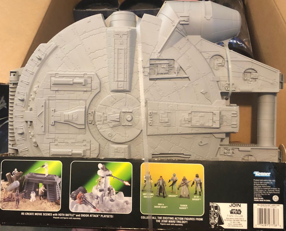 Millennium Falcon Carry Case - Kenner (Carry Case) action figure collectible [Barcode 076281277288] - Main Image 2