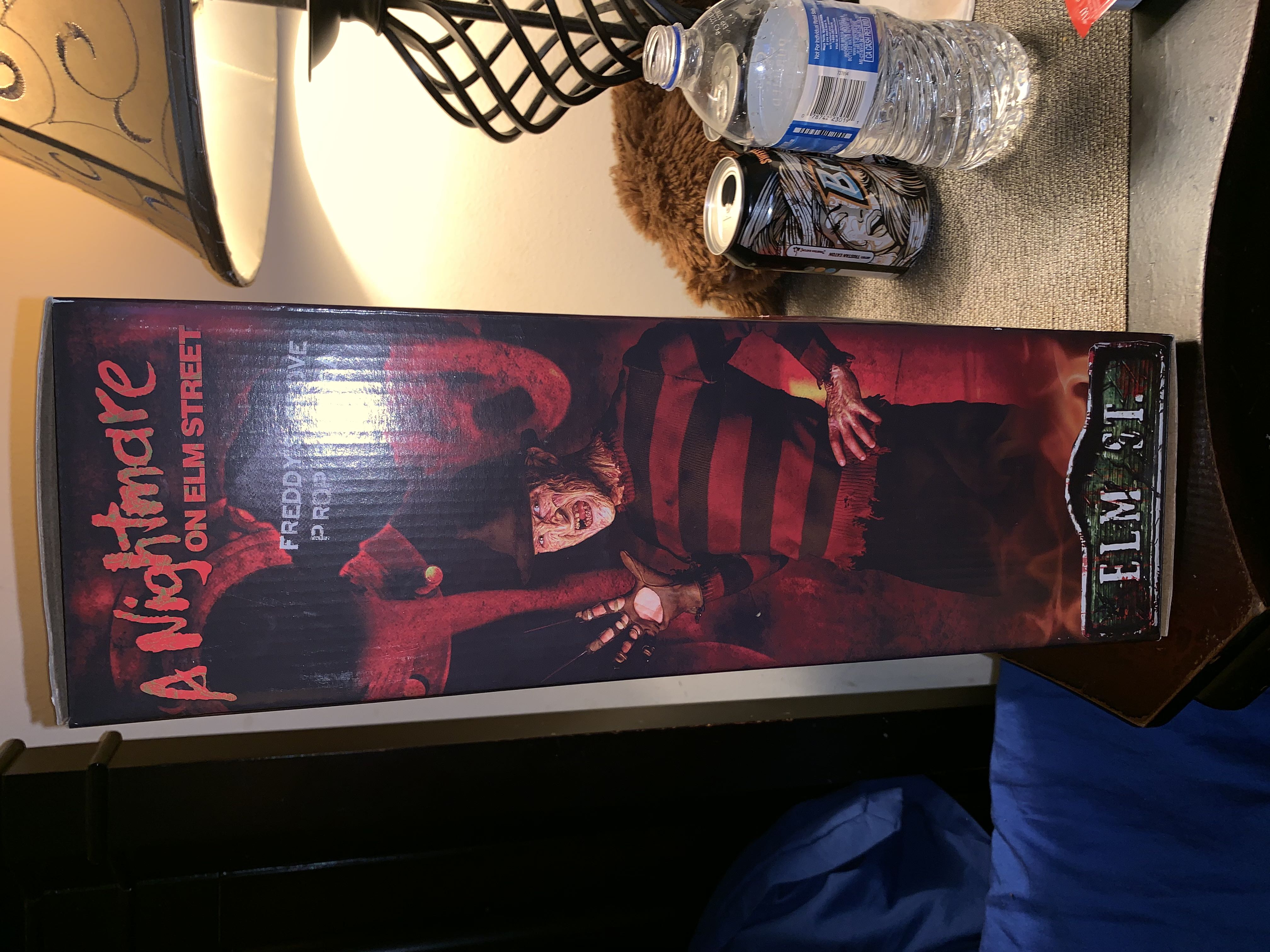 Freddy kruger gloves props replica neca gamestop - Neca/Reel Toys (A Nightmare On Elm Street) action figure collectible [Barcode 634482398180] - Main Image 4