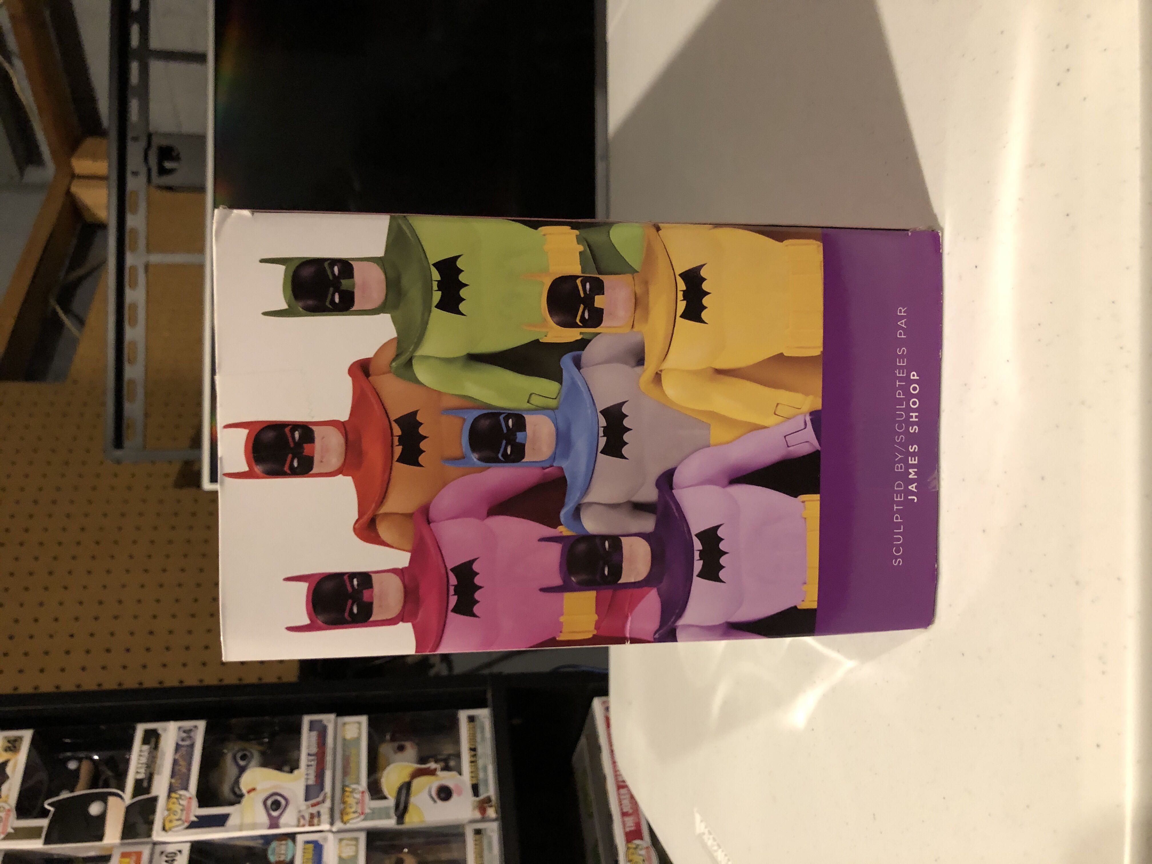 Rainbow/Arc-En-Ciel Batman  - DC Collectibles (DC Collectibles) action figure collectible [Barcode 761941339504] - Main Image 2