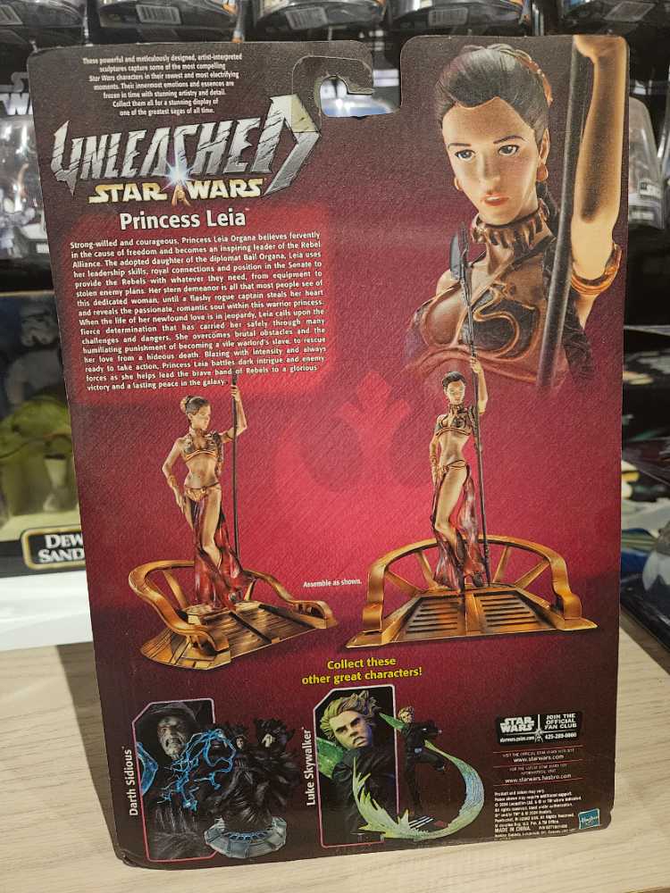 Leia Organa (Slave Outfit) - Hasbro (Star Wars: Unleashed) action figure collectible [Barcode 076930847961] - Main Image 2