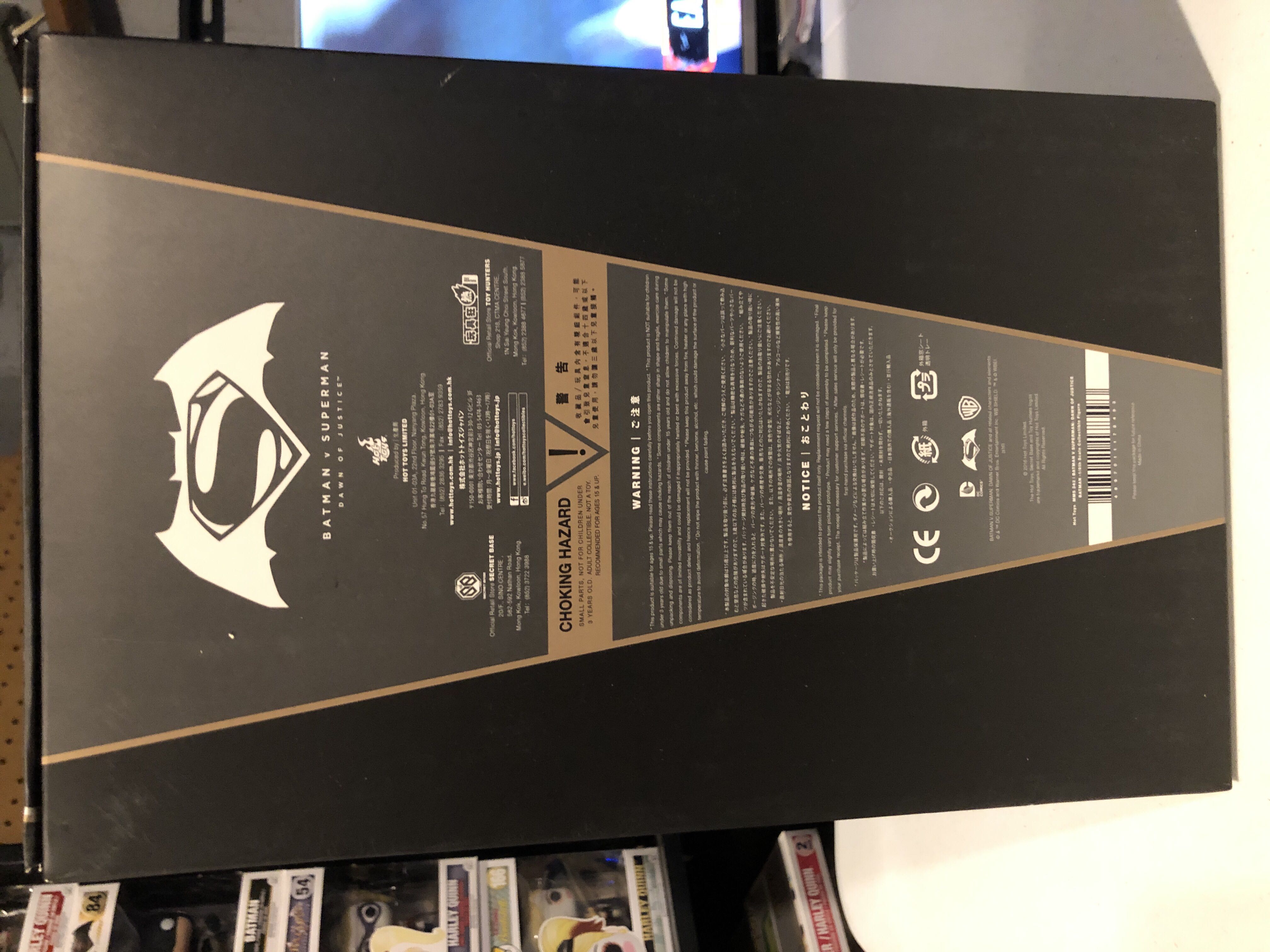 Hot toys MMS342: Batman Tech With Cowl  1/6th Scale - Hot Toys (Batman V Superman: Dawn Of Justice) action figure collectible [Barcode 4897011178493] - Main Image 2