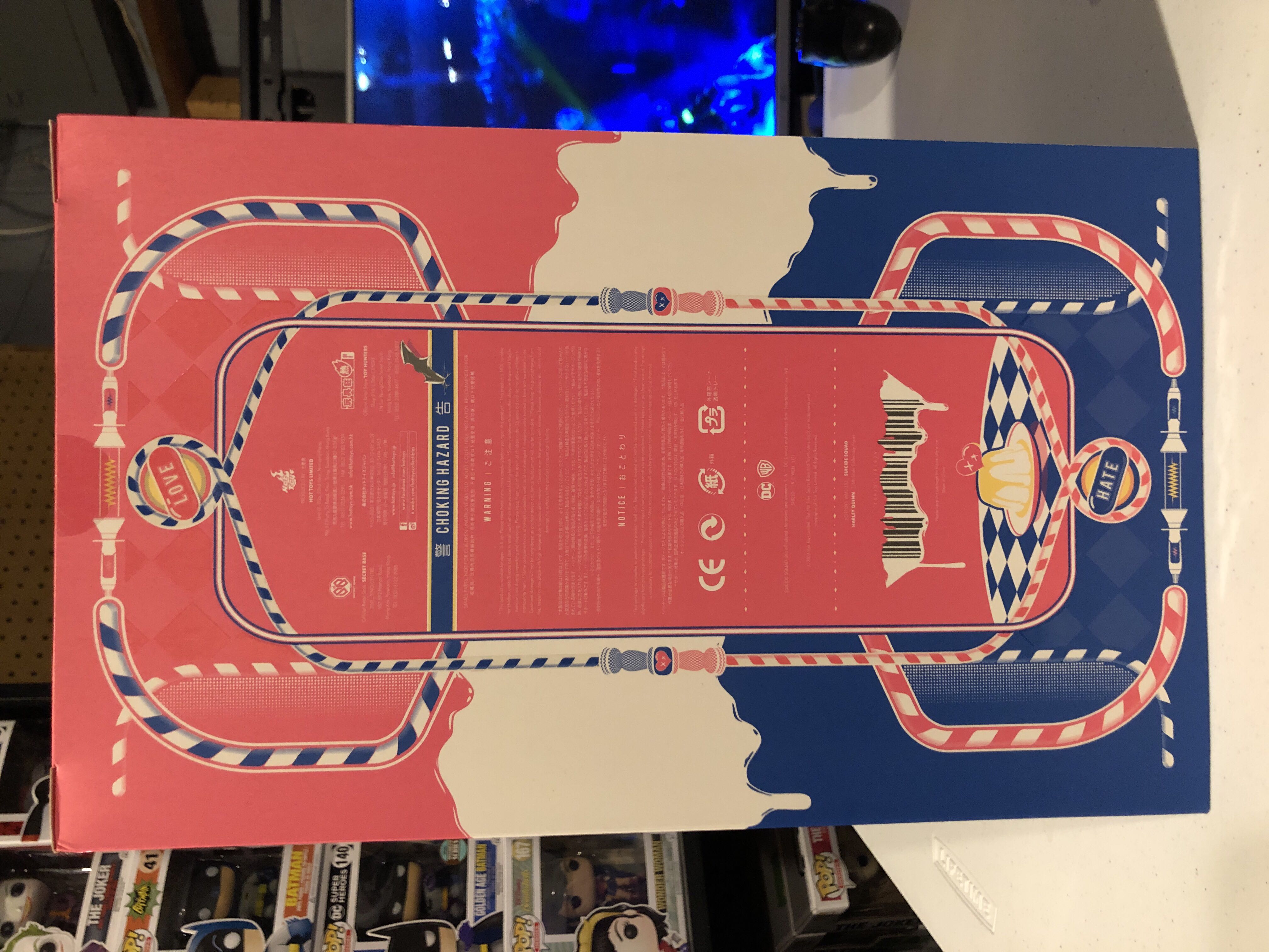 MMS383: Harley Quinn 1/6th Scale  - Hot Toys (Suicide Squad) action figure collectible [Barcode 4897011181929] - Main Image 2