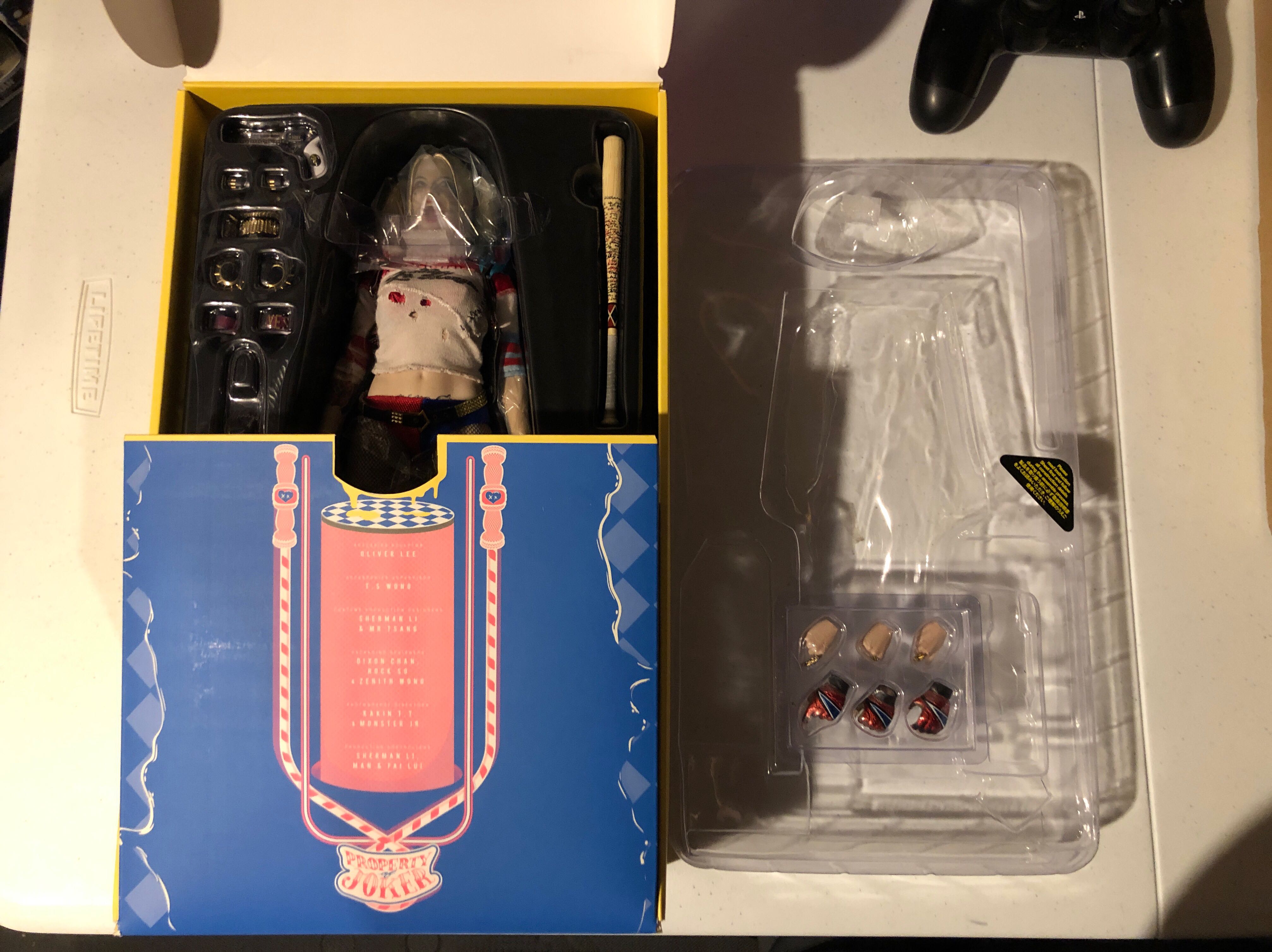 MMS383: Harley Quinn 1/6th Scale  - Hot Toys (Suicide Squad) action figure collectible [Barcode 4897011181929] - Main Image 4