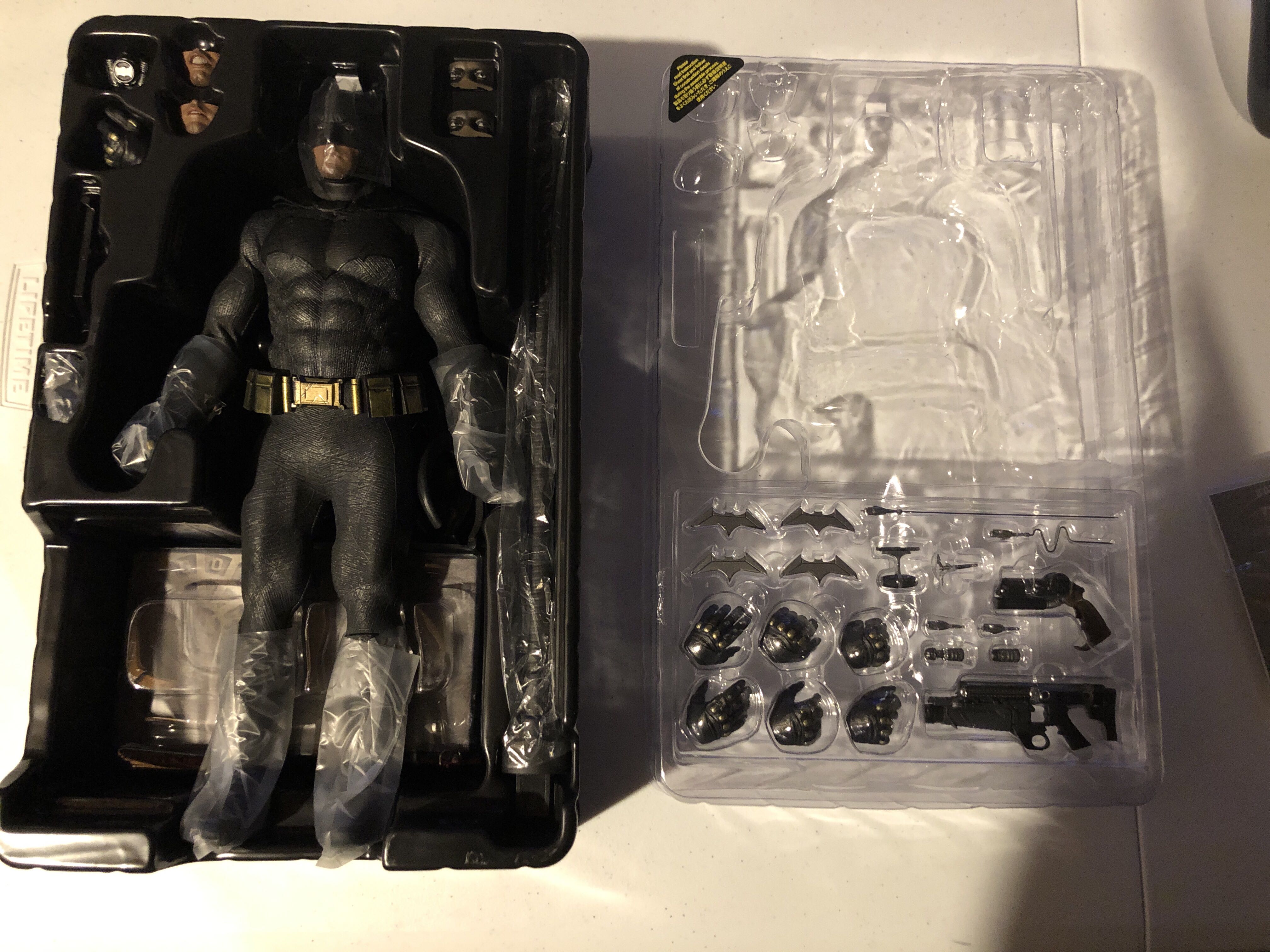 Batman - Hot Toys (Suicide Squad) action figure collectible [Barcode 4897011182704] - Main Image 4
