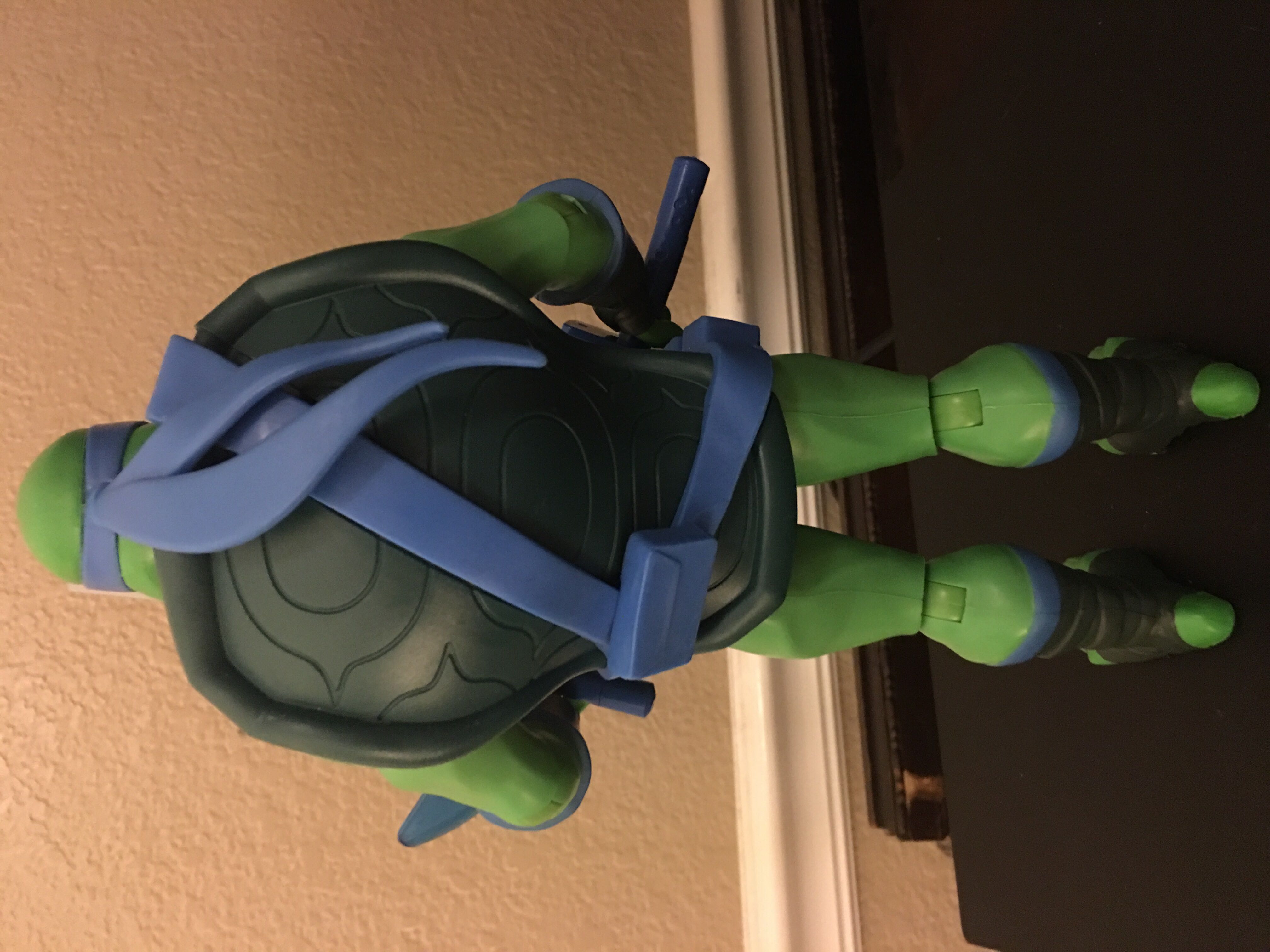 Leonardo Giant Action Figure - Playmates Toys (Rise of the Teenage Mutant Ninja Turtles) action figure collectible [Barcode 043377814511] - Main Image 2