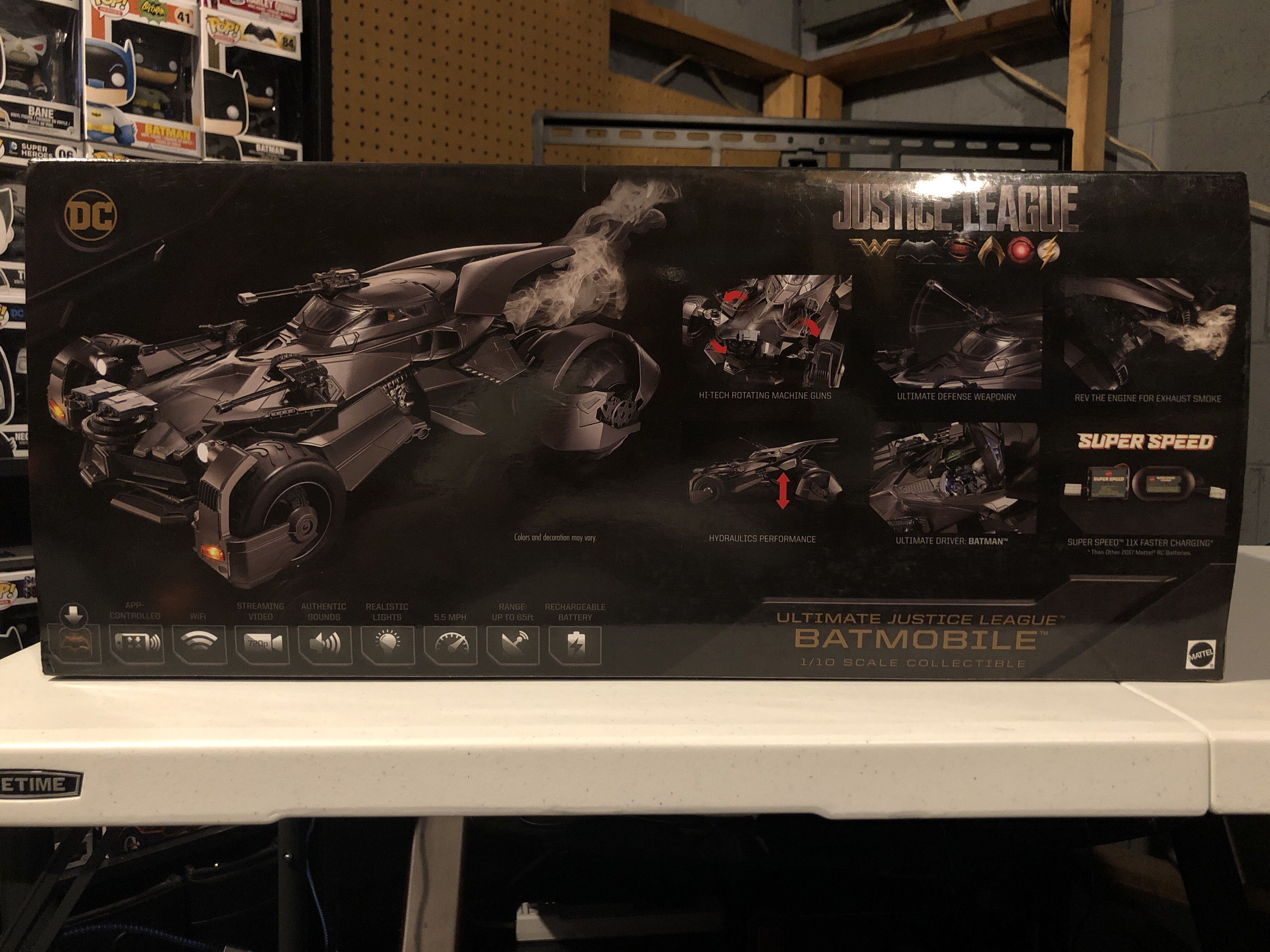 Ultimate Justice League Batmobile - Mattel (Batman) action figure collectible [Barcode 887961548686] - Main Image 4