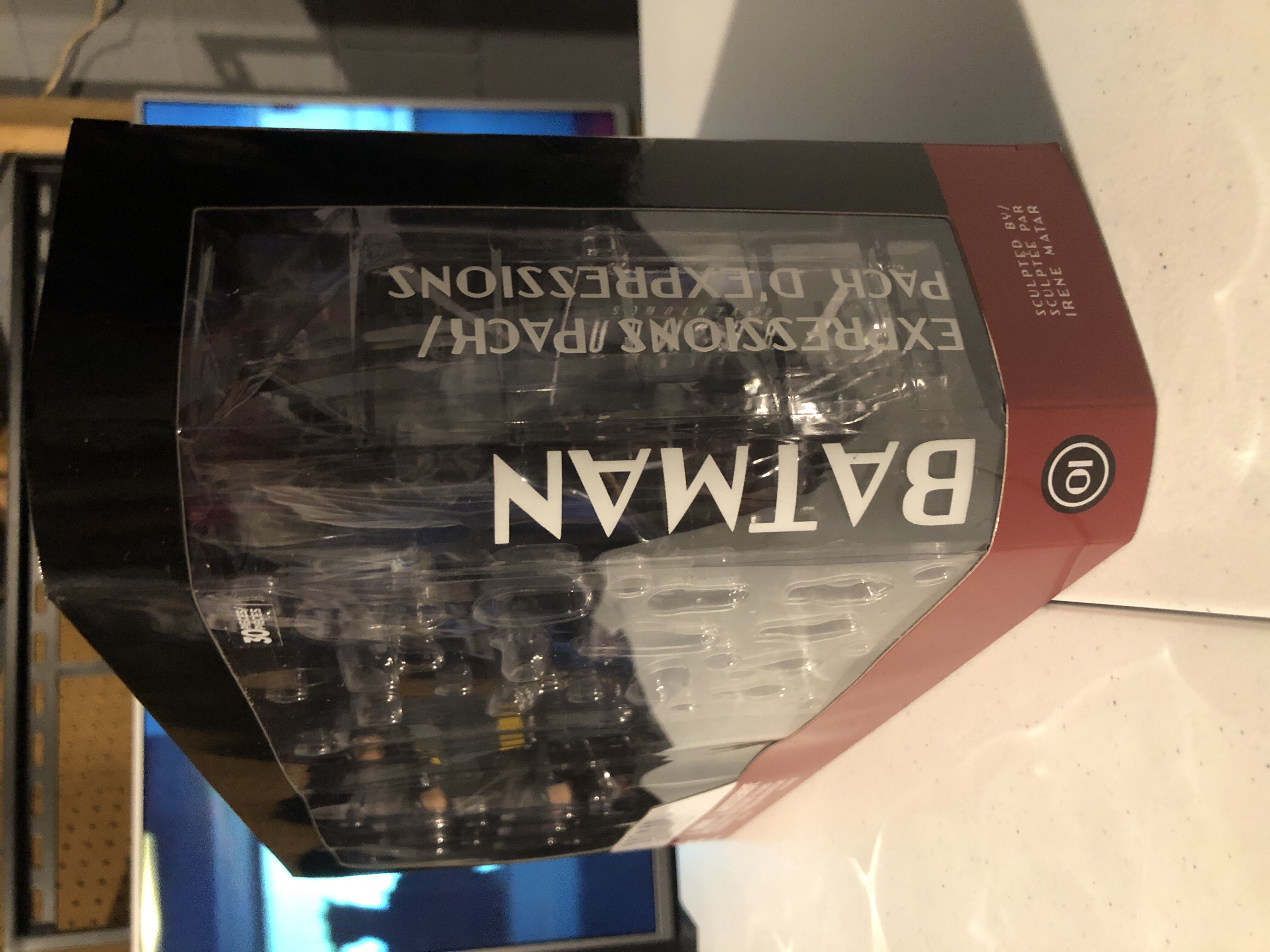 Batman Expressions Pack - DC Collectibles (Batman - The Animated Series) action figure collectible [Barcode 761941345413] - Main Image 2