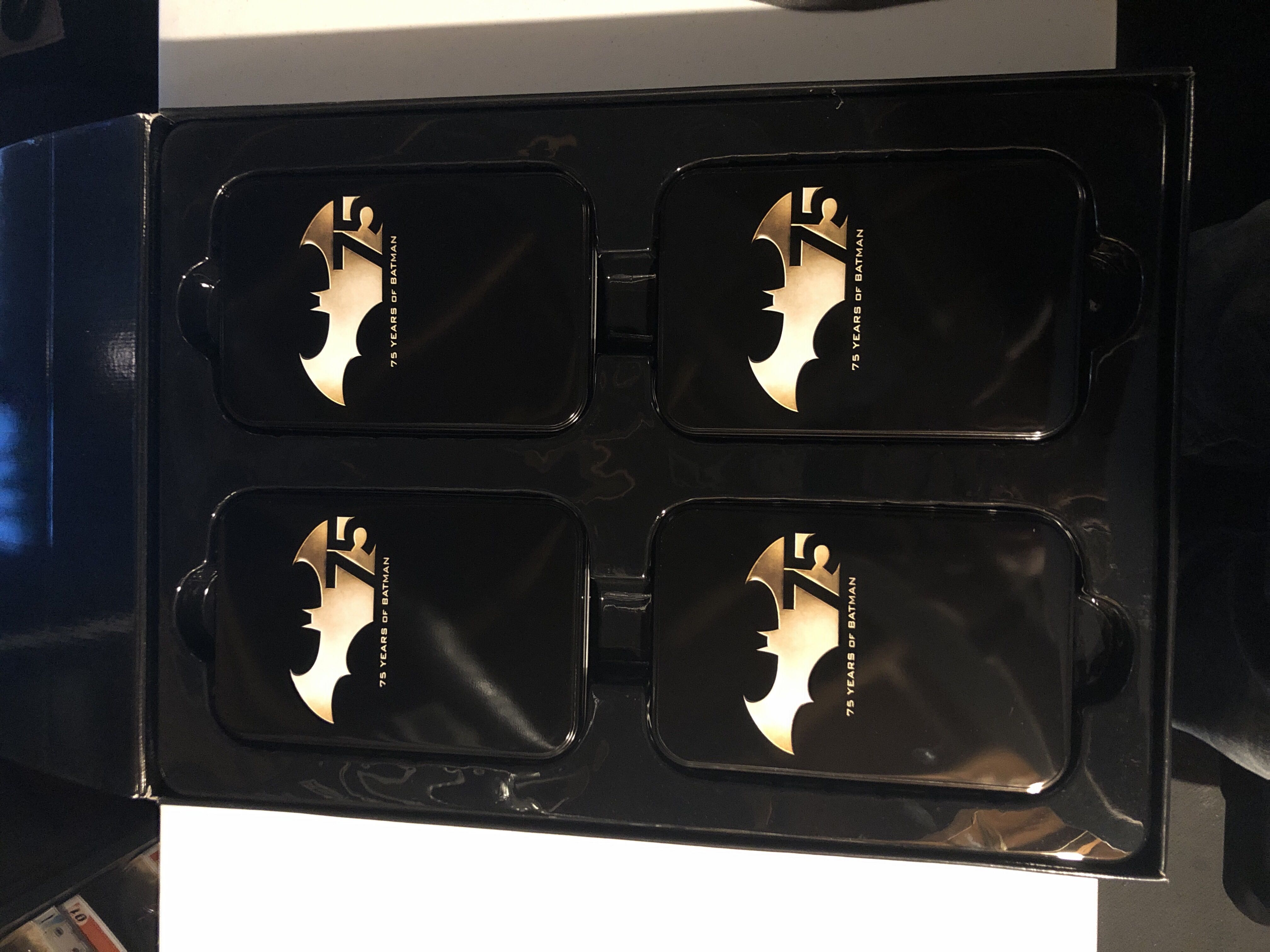 75 Years Of Batman (Gold)  - DC Collectibles (Batman 75th Anniversary) action figure collectible [Barcode 761941322414] - Main Image 3