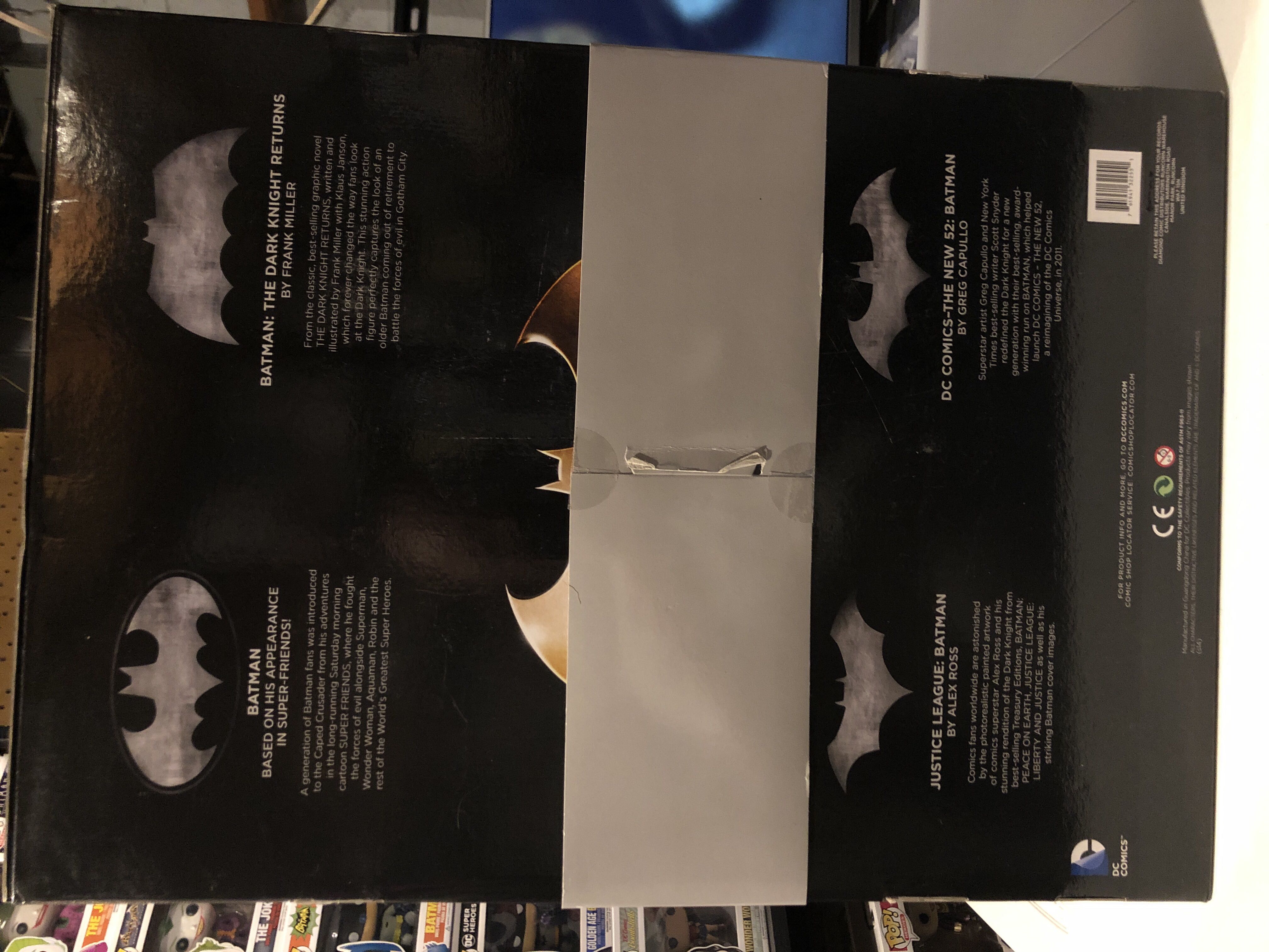 Batman - 75 Years Of Batman Silver Edition - DC Collectibles (Batman 75th Anniversary) action figure collectible [Barcode 761941322551] - Main Image 2