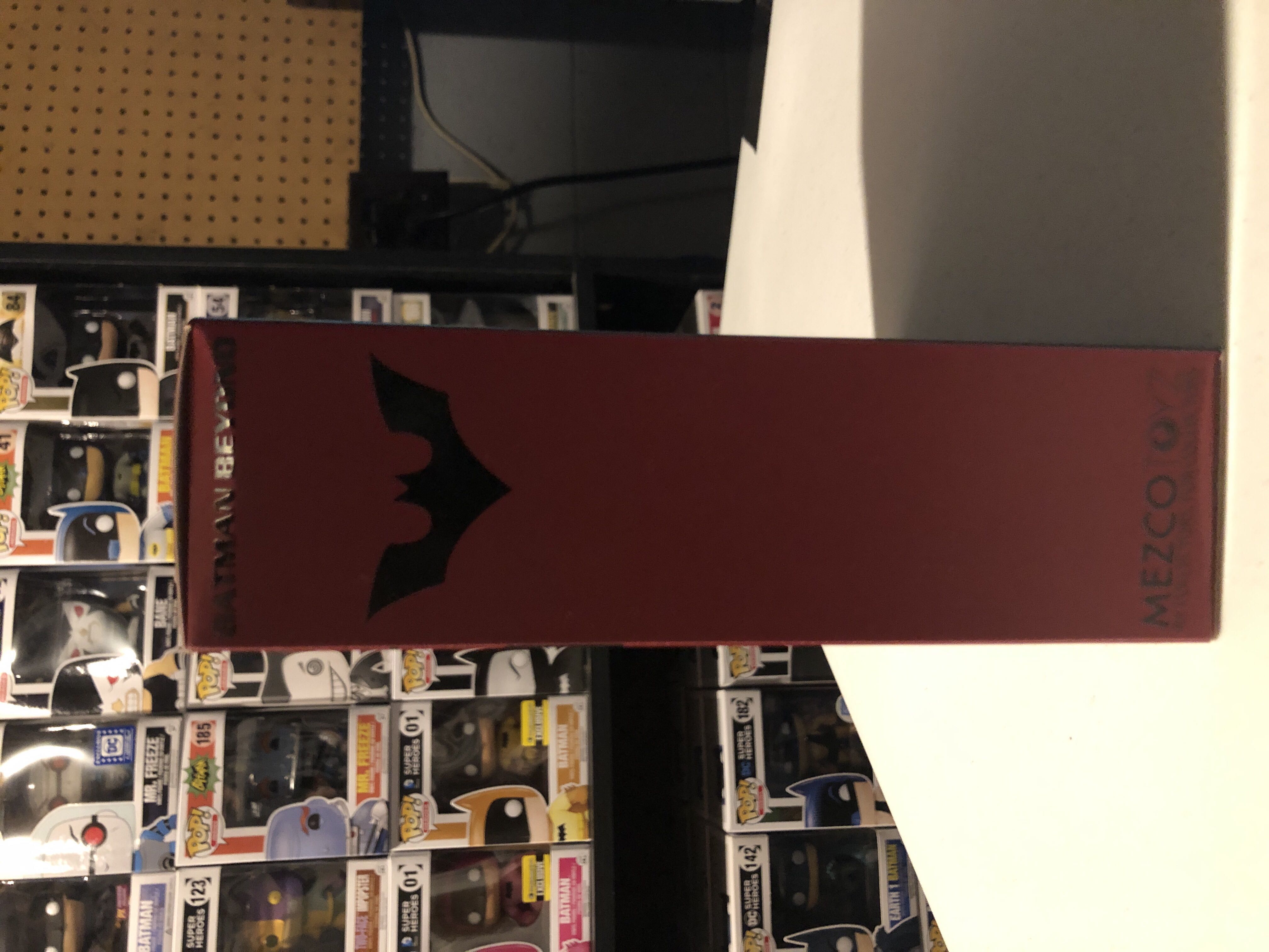 Batman Beyond - Mezco Toyz (DC Comics) action figure collectible [Barcode 696198765908] - Main Image 3