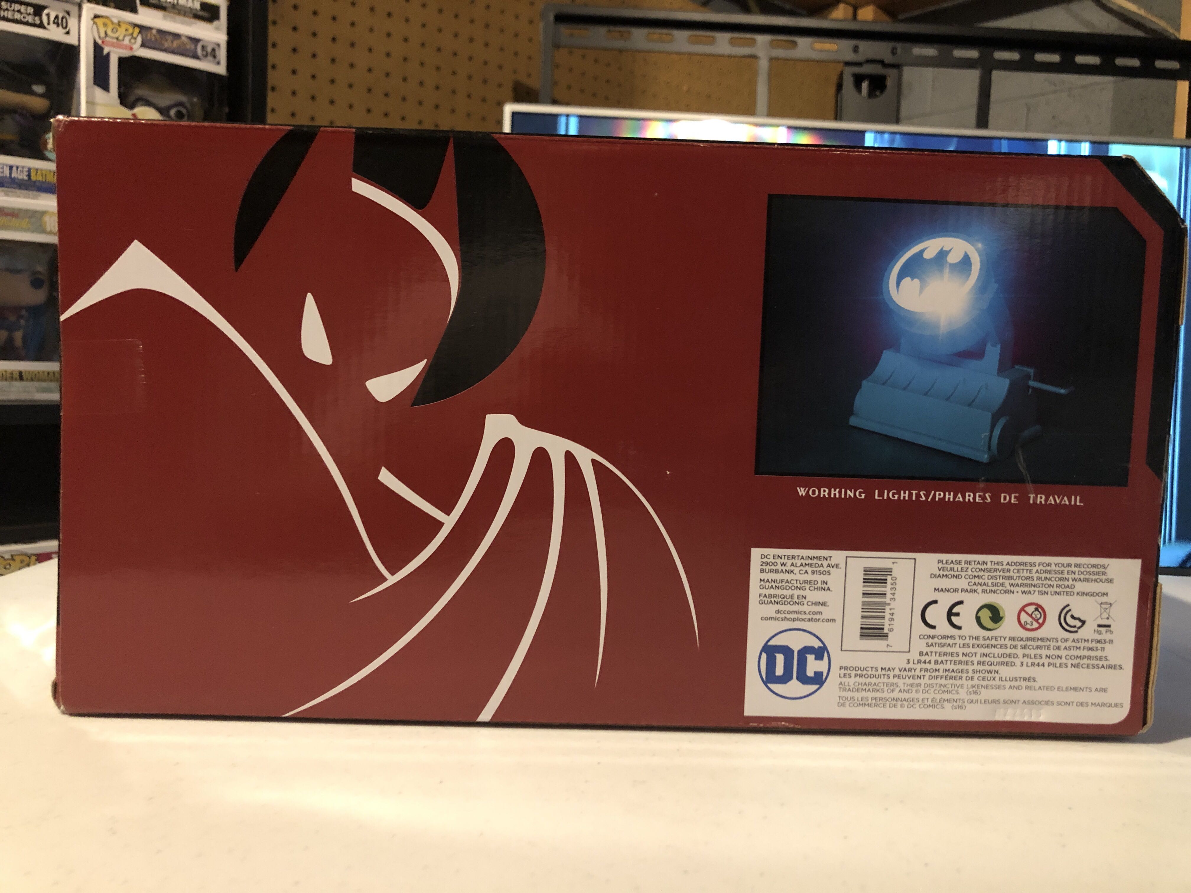 Batman & Robin With Bat-Signal  - DC Collectibles (Batman - The Animated Series) action figure collectible [Barcode 761941343501] - Main Image 3